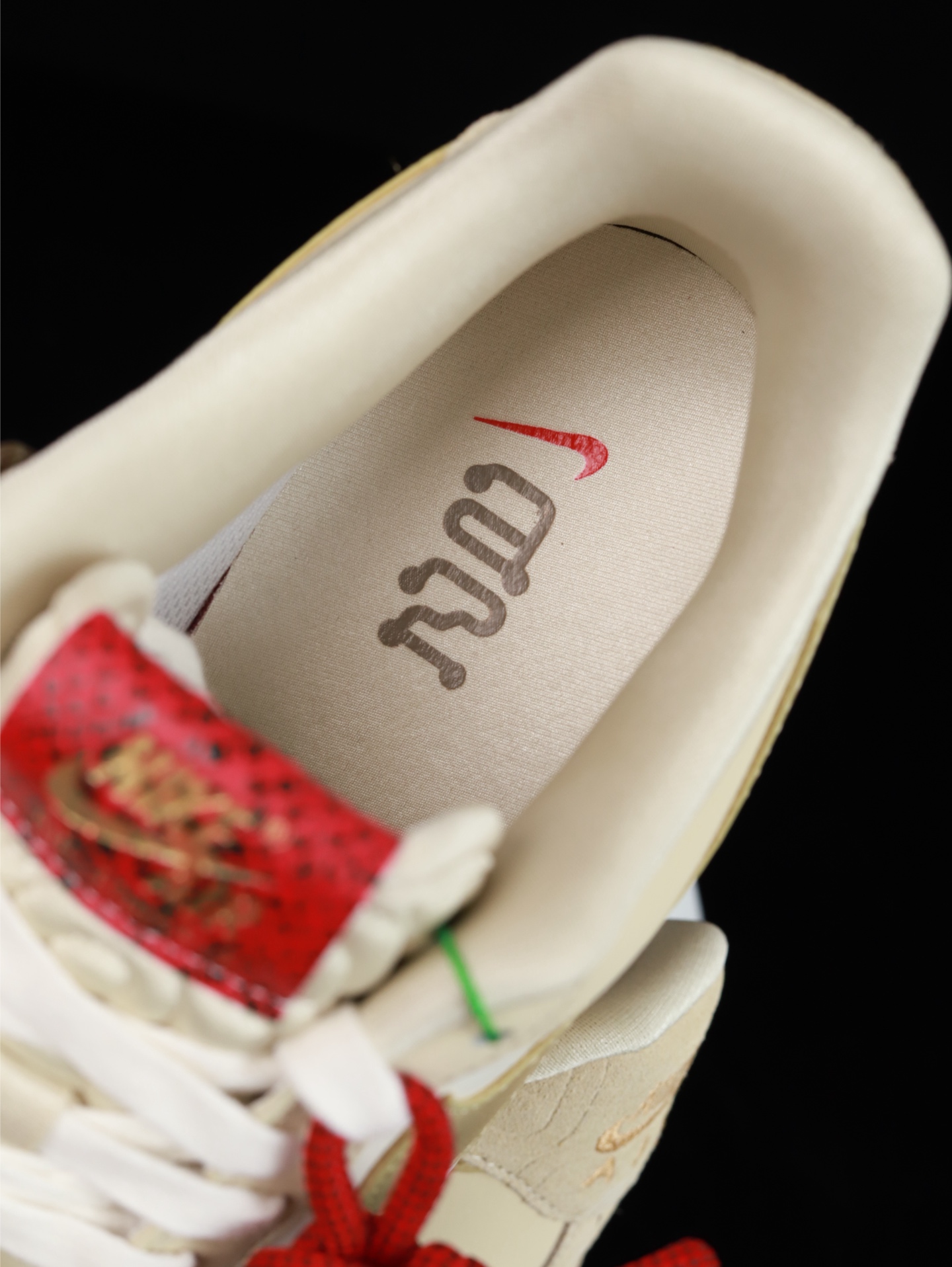 特价Nike Air Force 1 Low 原厂冲刀皮料切割干净 无任何毛边 清洁度细节完美 做工细节