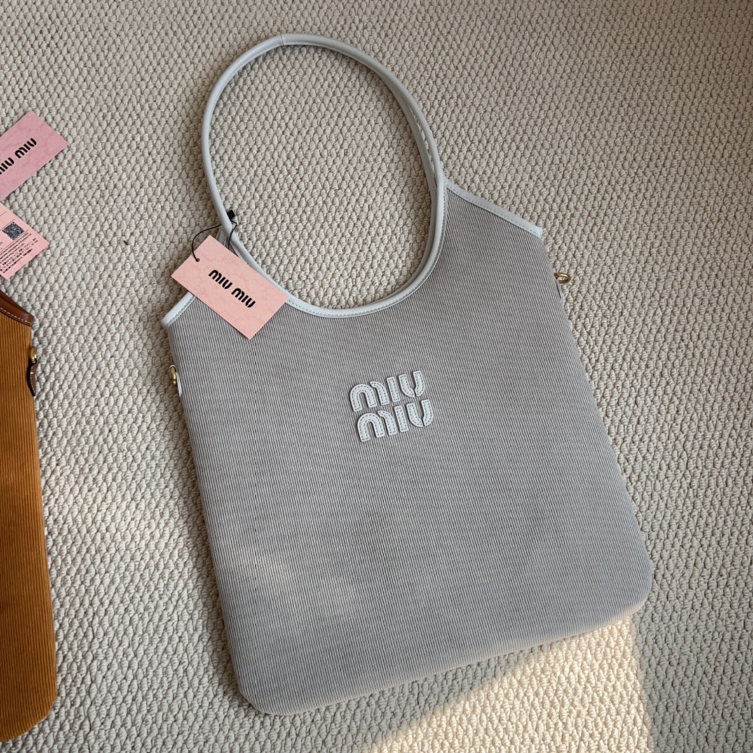Miu Miu Ivy Corduroy Tote Bag - Comprehensive 2