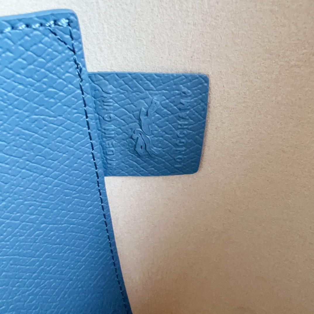 罗杰·维维亚 Roger Vivier 高定典藏名品高定成衣时装外套连衣裙衬衫T恤 #6598D0E2 3