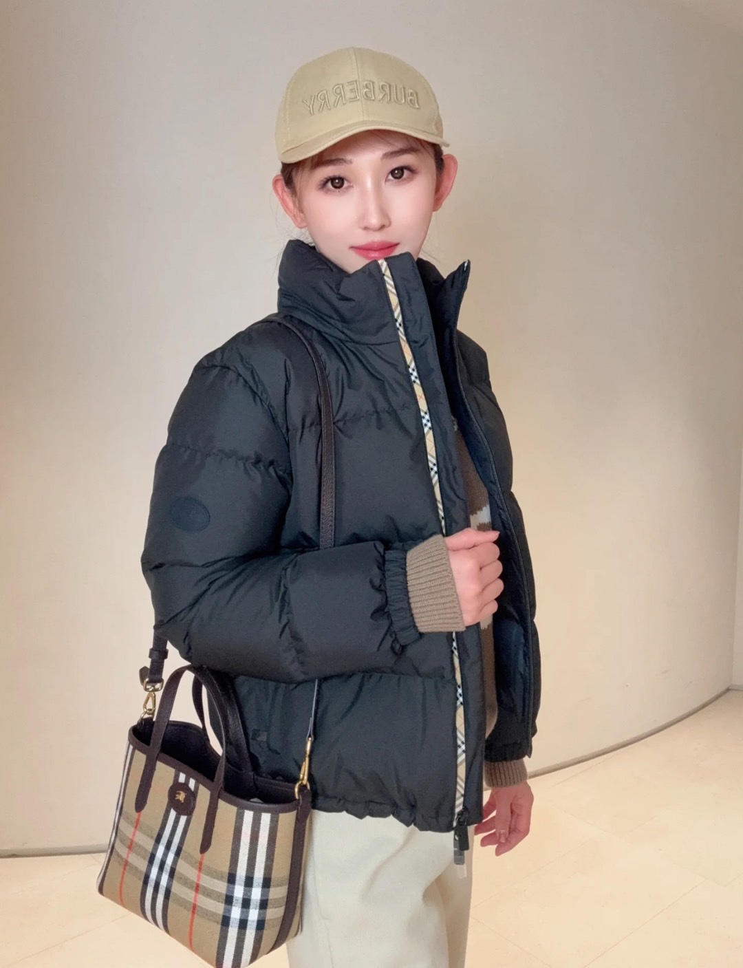 _dvt9scs6gTPQQu1Z6-8WpjbHGuB7yqEu0s4uVrw