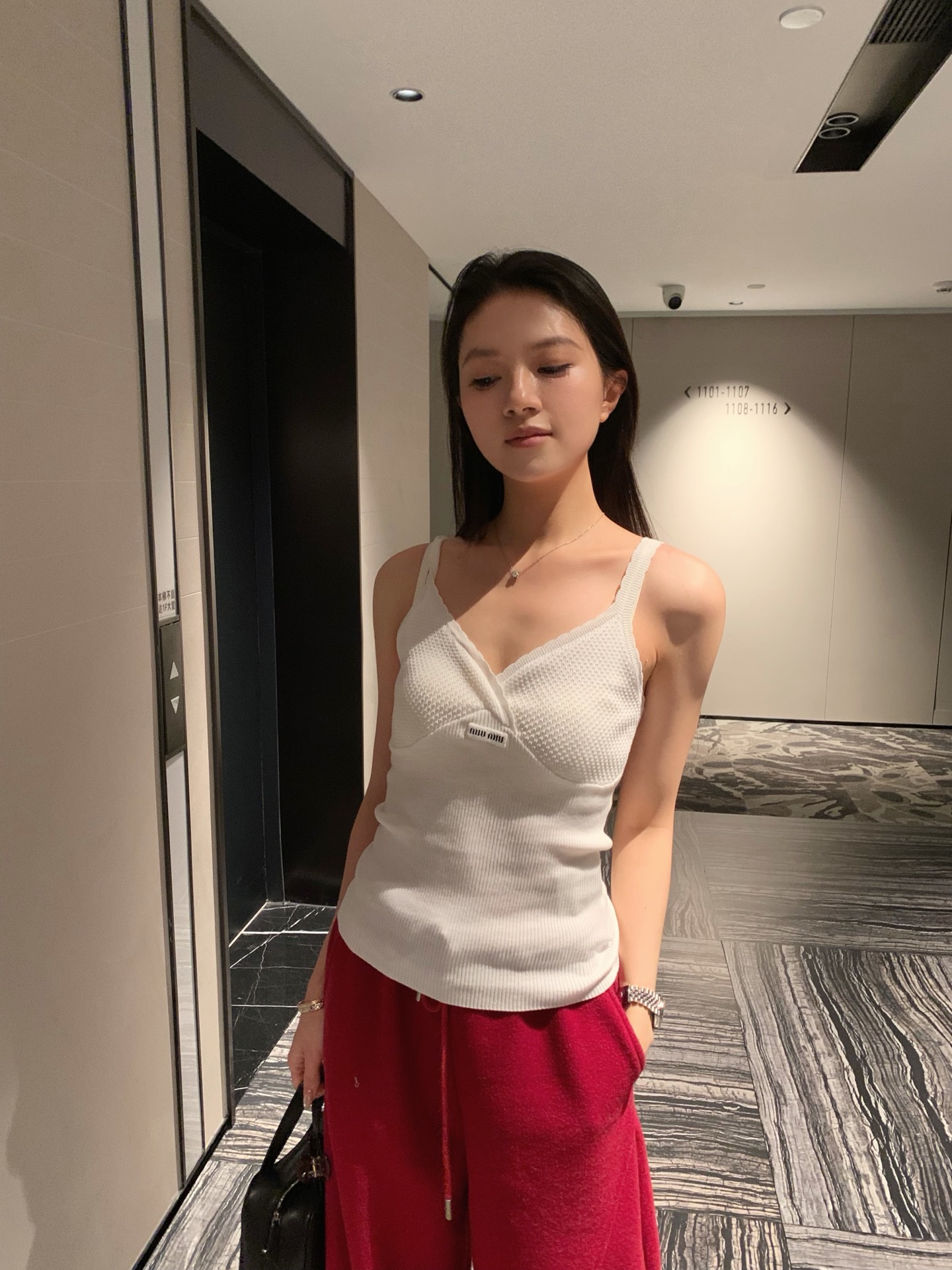 NO:802972,Upper body pictures of models at stalls,19860909档口模特上身图,,,Women's clothing