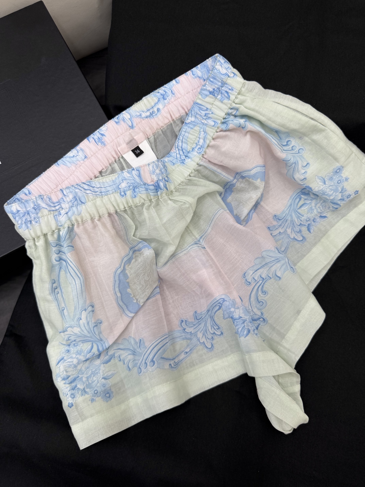 NO:869940,Detail of shorts SMLXL four sizes,,shorts,19860909短裤细节图 SMLXL 四个码,,shorts,,Women's clothing