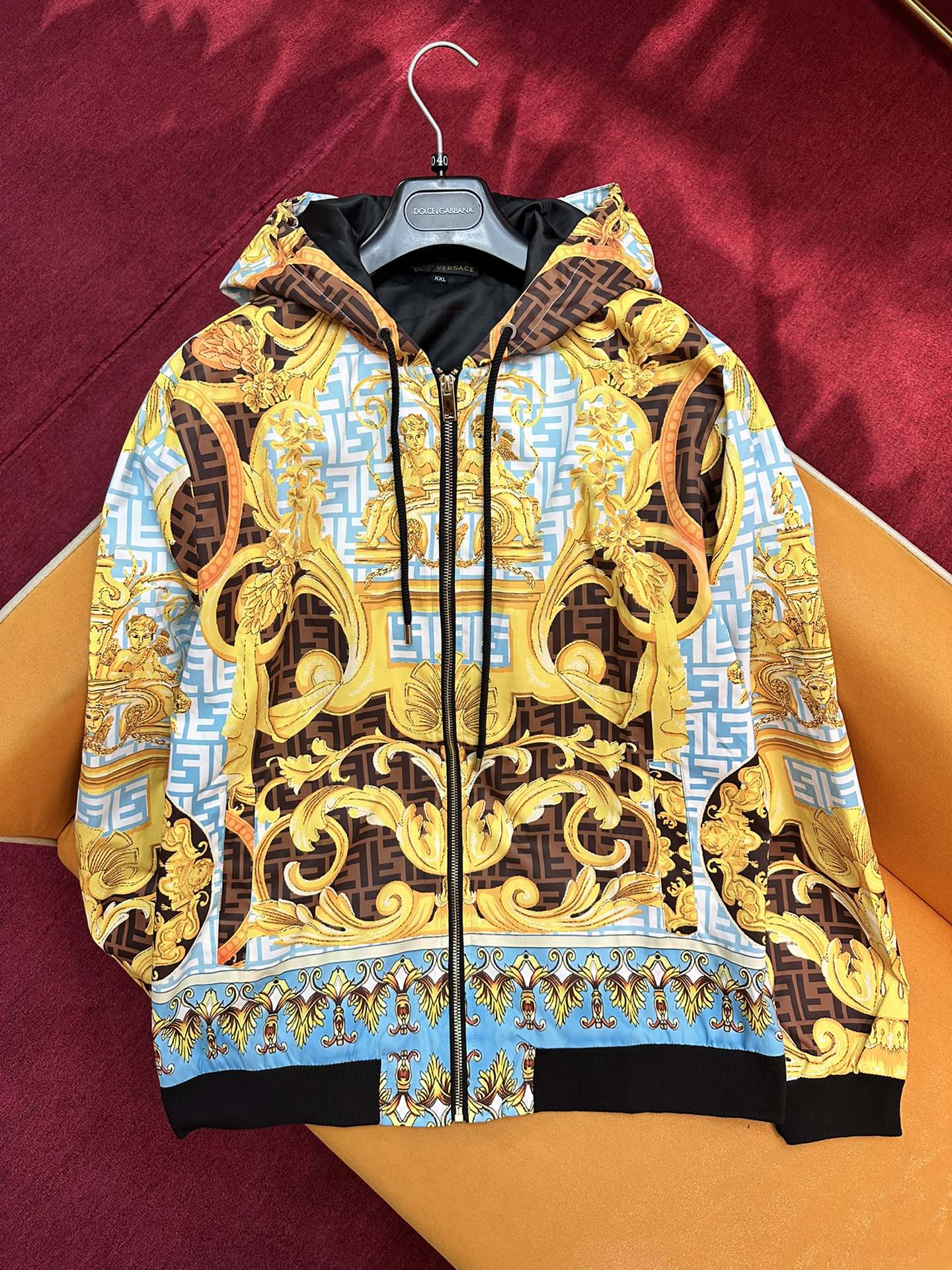 VERSACE/范思哲 edición conjunta con Fendi, 2024 nueva chaqueta con capucha de otoño/invierno, desarrollo original con acce…