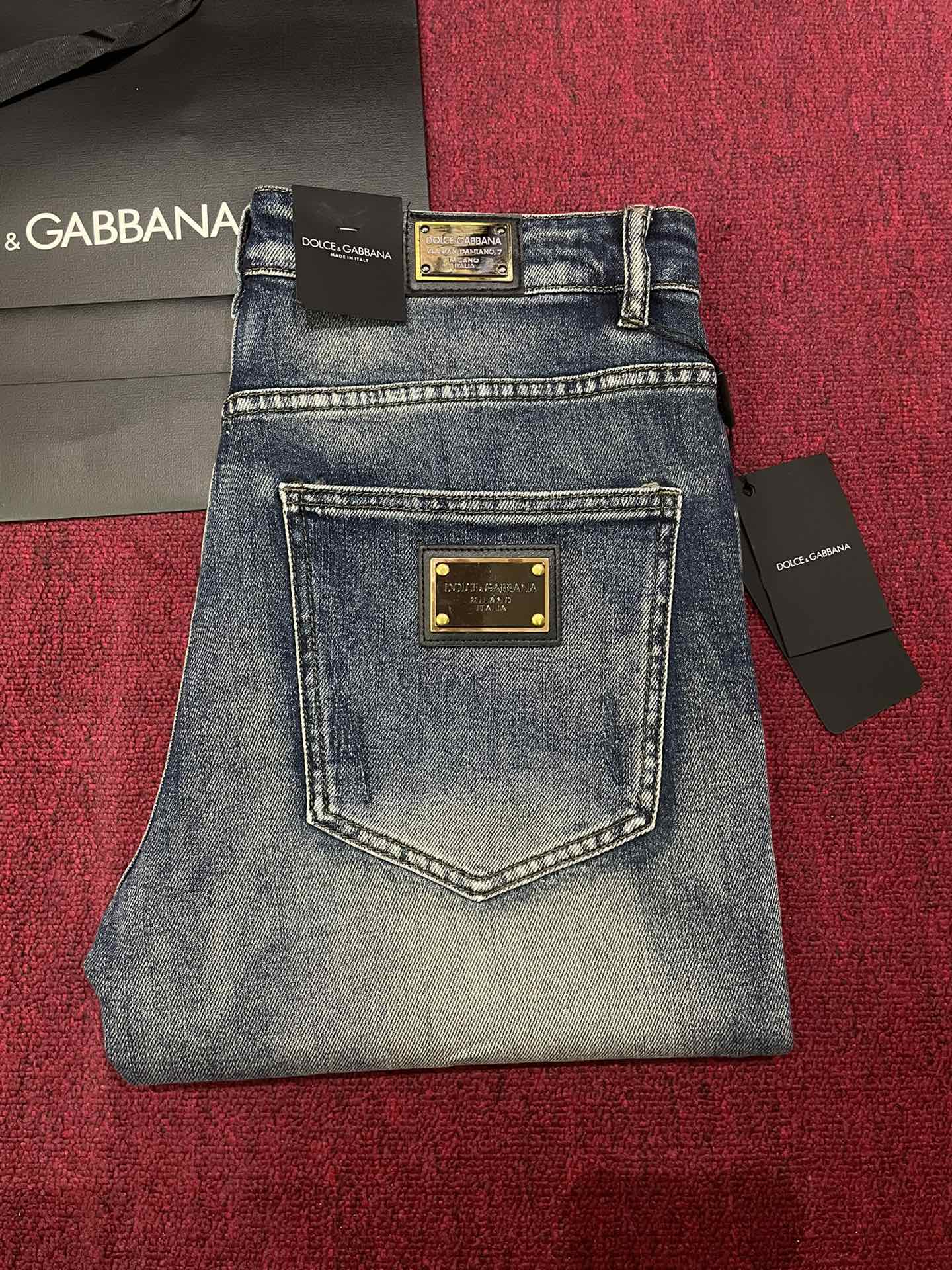 DOLCE & GABBANA 2024 New Jeans Perfect Blue Wash Slim Straight Leg Denim 2 i1728717395 2472 6
