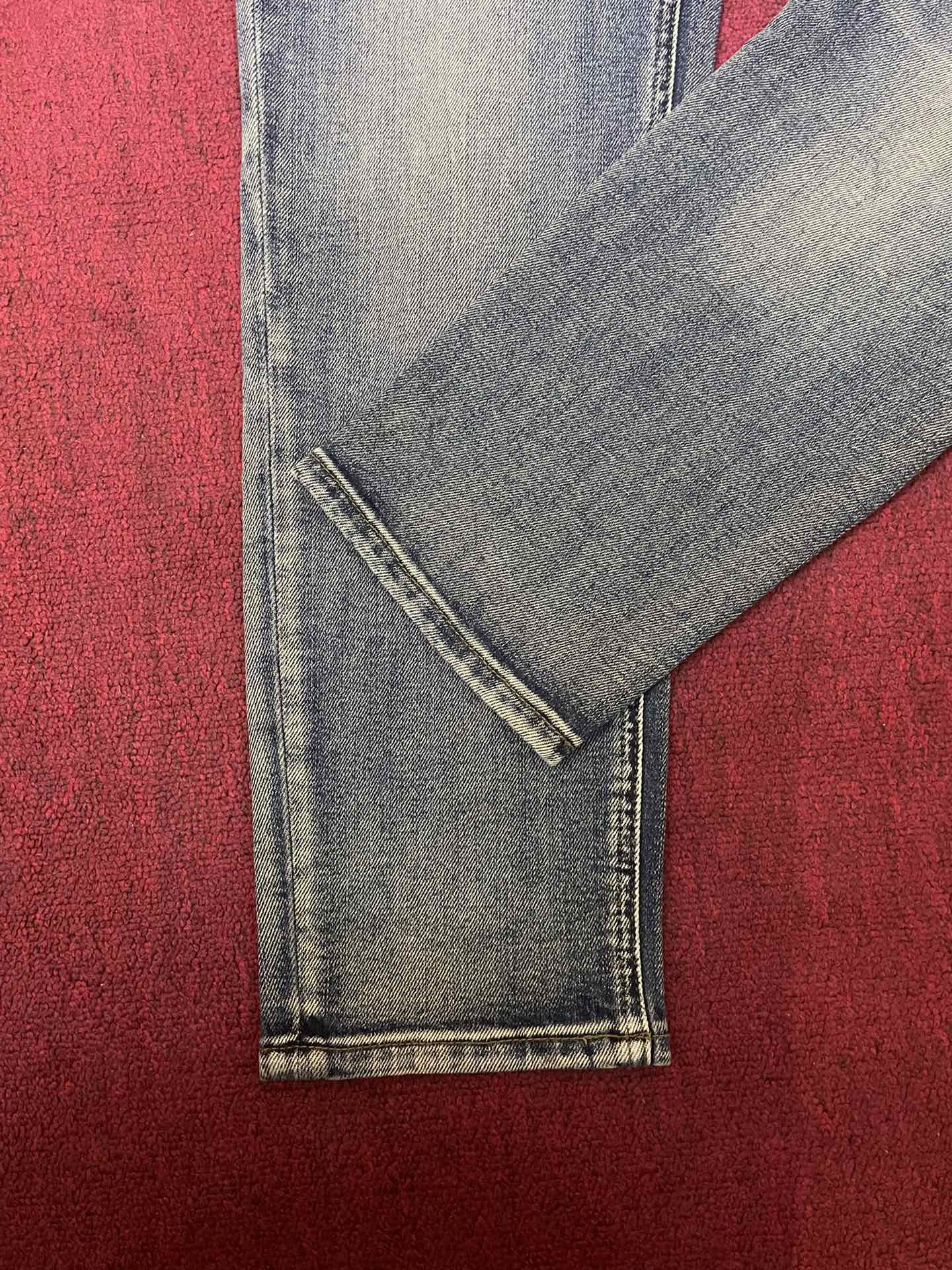 DOLCE & GABBANA 2024 New Jeans Perfect Blue Wash Slim Straight Leg Denim 7 i1728717395 292 1