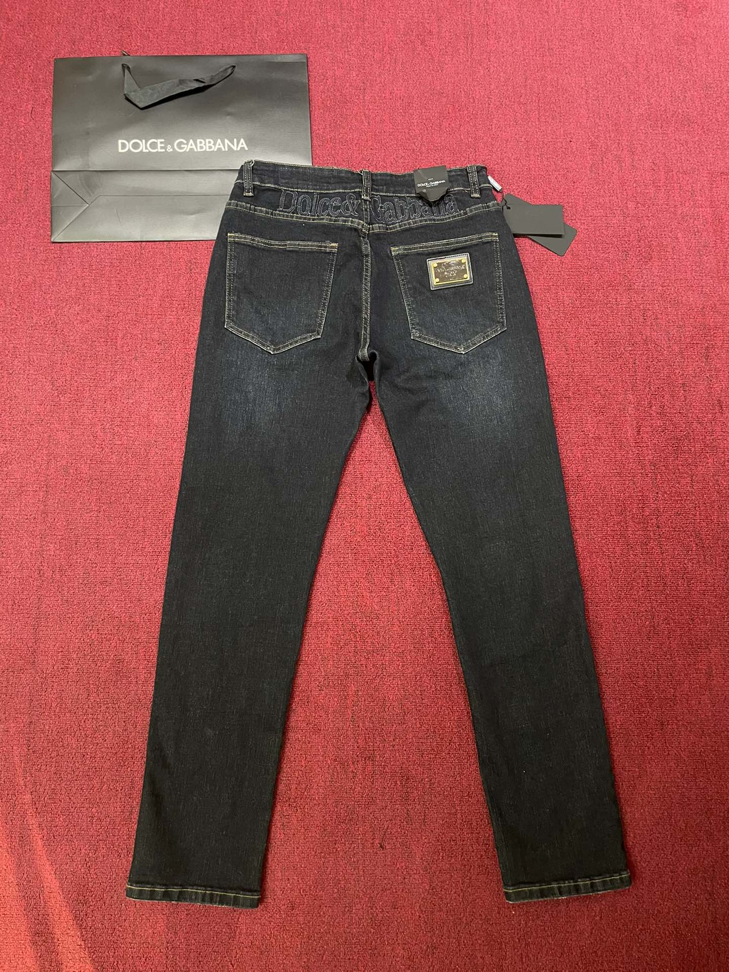 DOLCE & GABBANA Men's Slim Fit Dark Blue Jeans with Metal Logo Patch 9 i1728829574 29 5