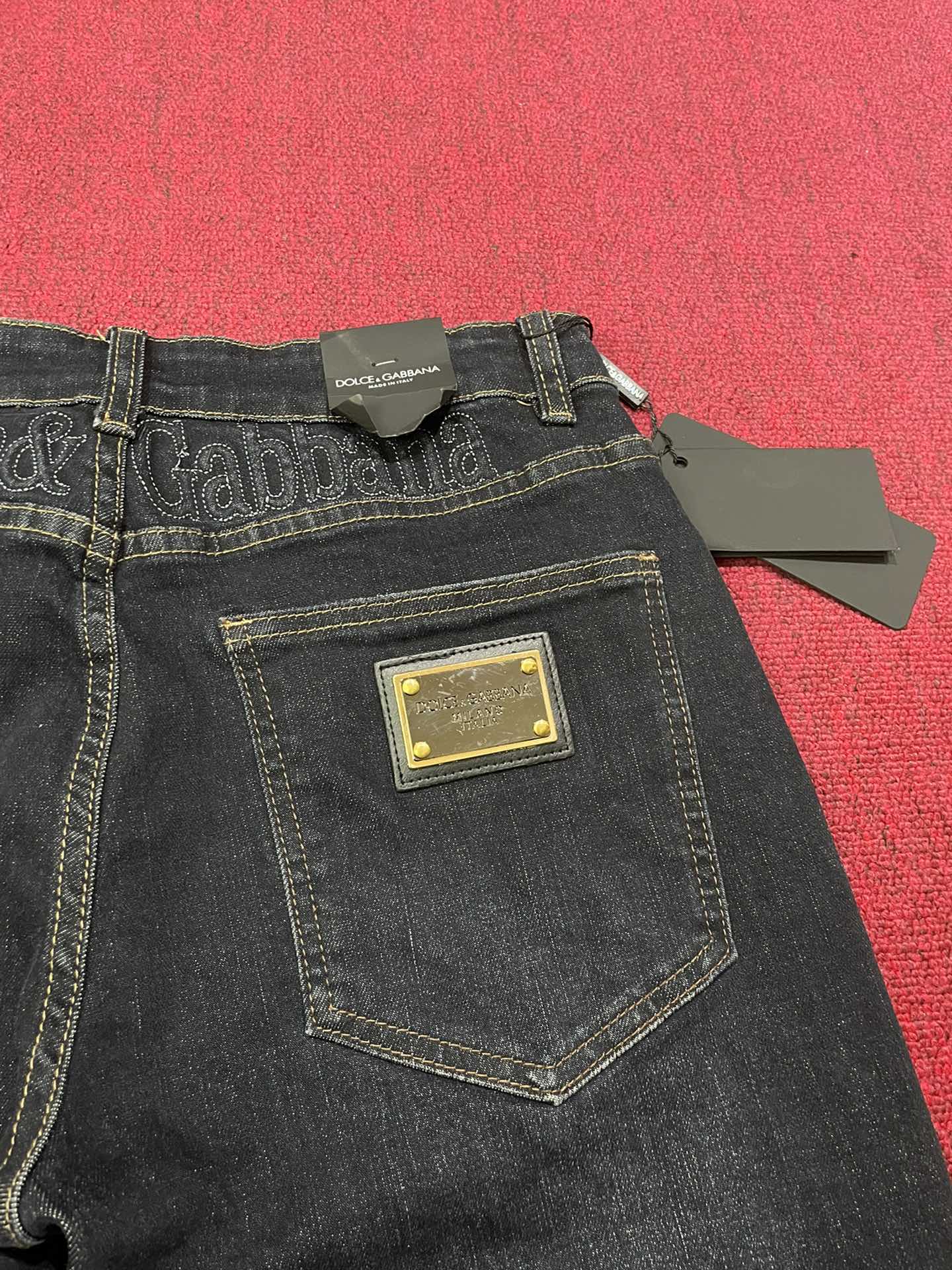 DOLCE & GABBANA Men's Slim Fit Dark Blue Jeans with Metal Logo Patch 8 i1728829574 62 1