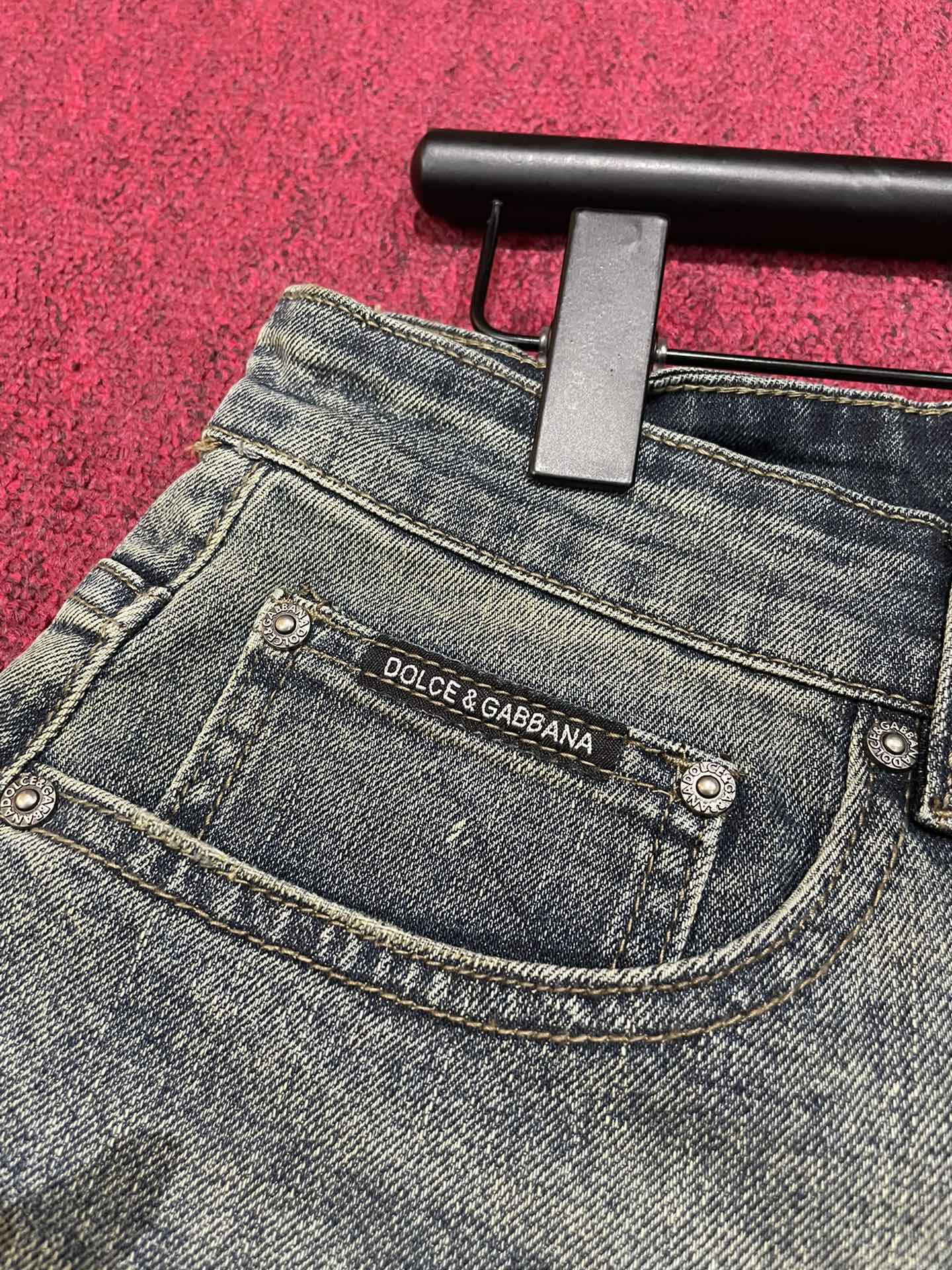 Dolce & Gabbana Denim Shorts with DG Logo - Premium Quality, Blue, Sizes 29-40 3 i1733382464 8408 4