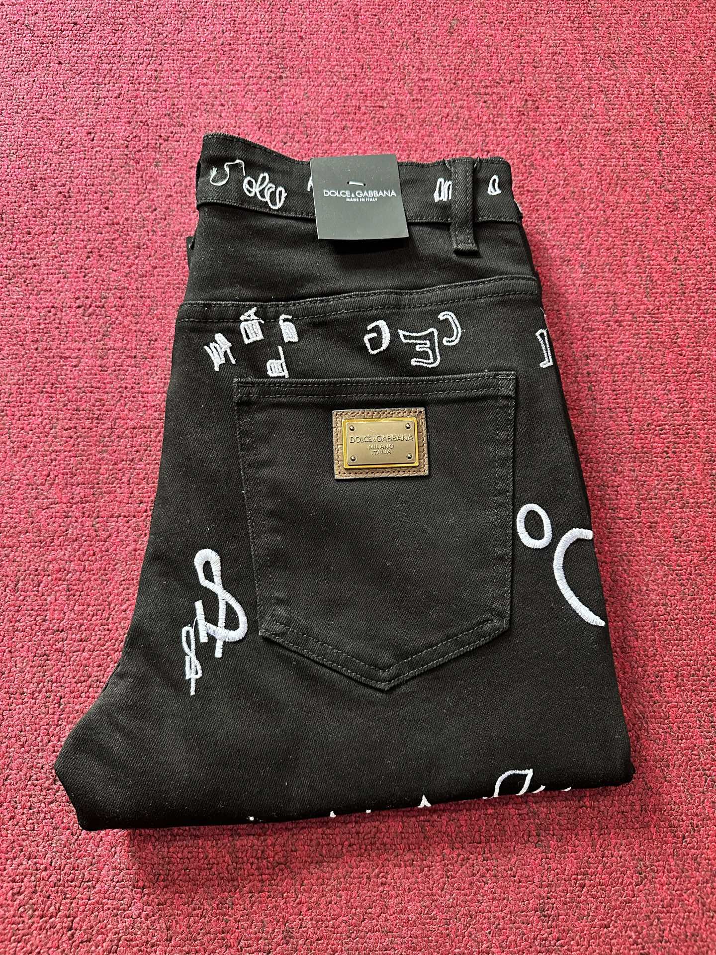 NO:123898,Counter Synchronization & 2025 New Jeans Perfect Black Wash, Customized Embroidery Technology for Full Body, One-to-One Restored, Slim Small Straight Pants Type Color Black Number of Size 29-40,,jeans,alexander wang19860909专柜同步 & 2025新款牛仔裤 完美黑色水洗 满身刺绣工艺定制 五金一比一还原 修身小直筒裤型 颜色 黑色 码数 29-40,,jeans,alexander wang,Men's clothing