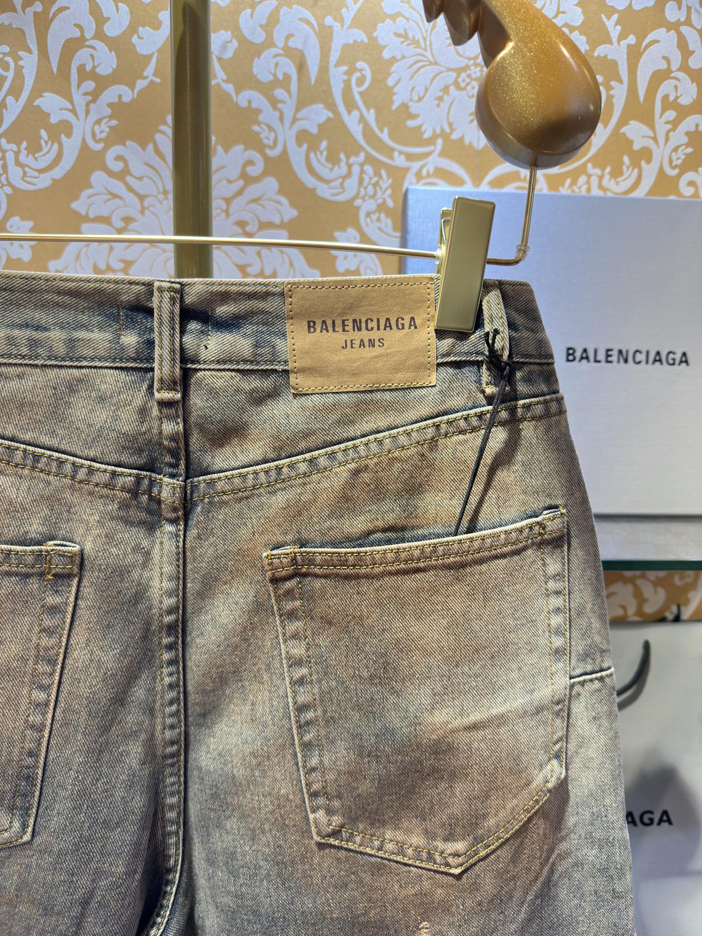 Balenciaga p400 牛仔水仔裤 - 手工做旧の匠心工艺