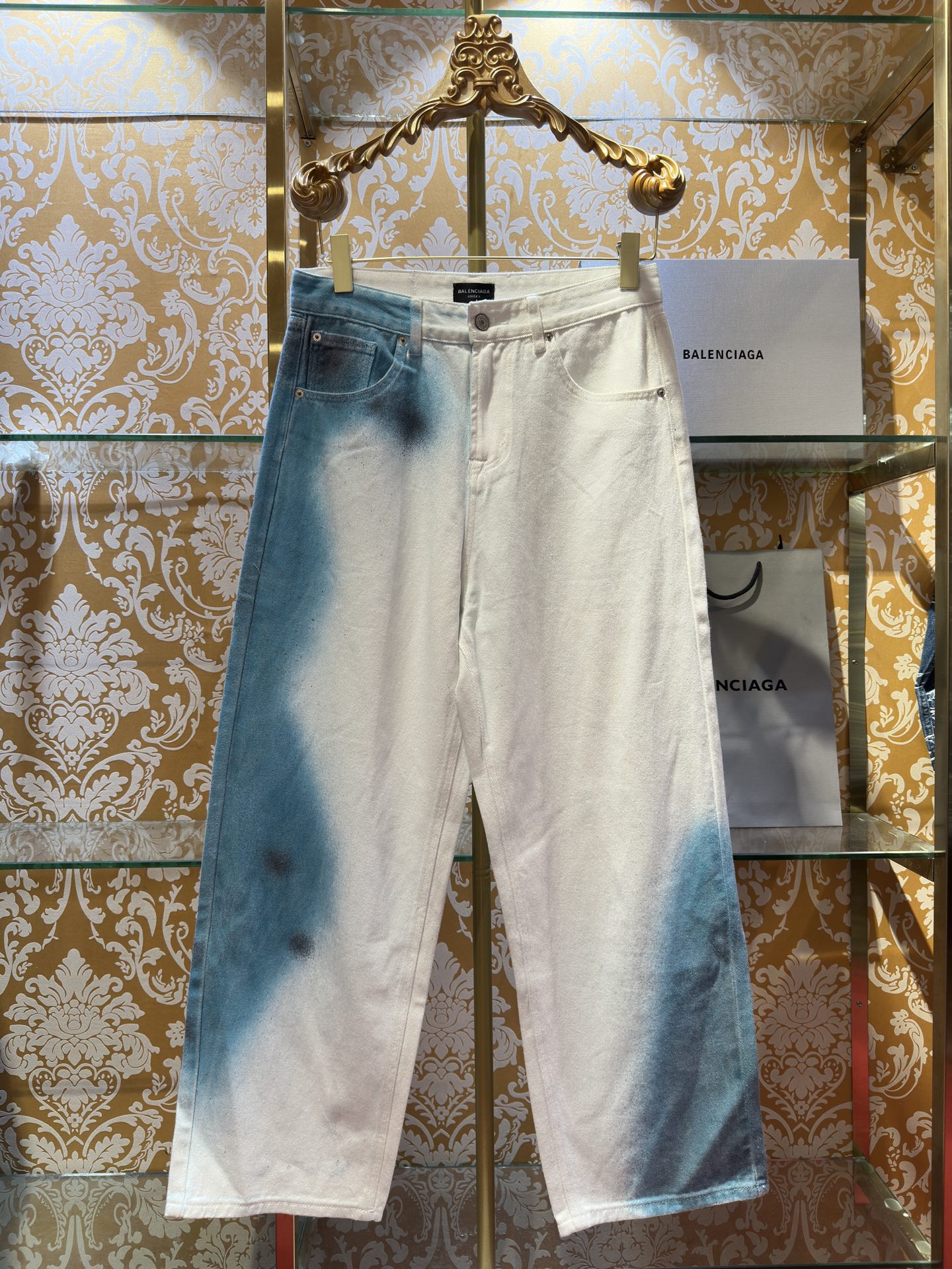 Balenciaga p400 牛仔水仔裤 - 高端工艺と独特な質感