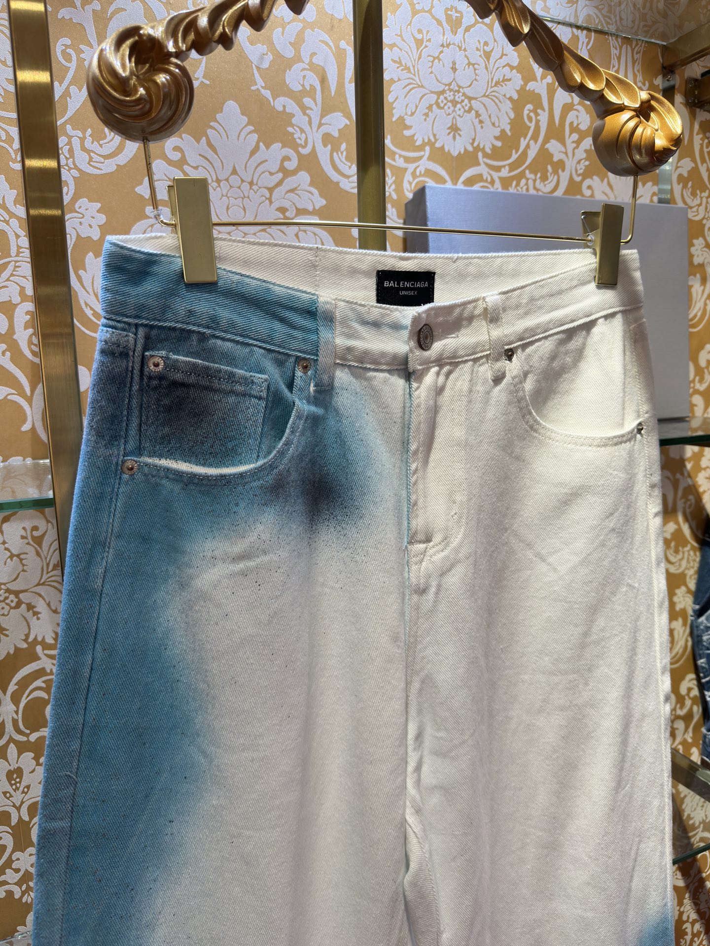 Balenciaga p400 牛仔水仔裤 - 高端工艺と独特な質感