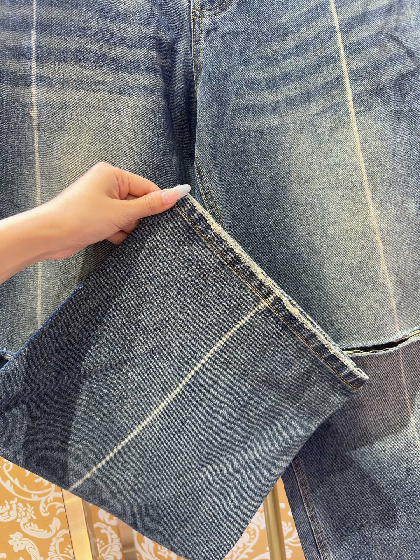 Balenciaga P400 牛仔水仔裤 - 手工做旧の高級デニム