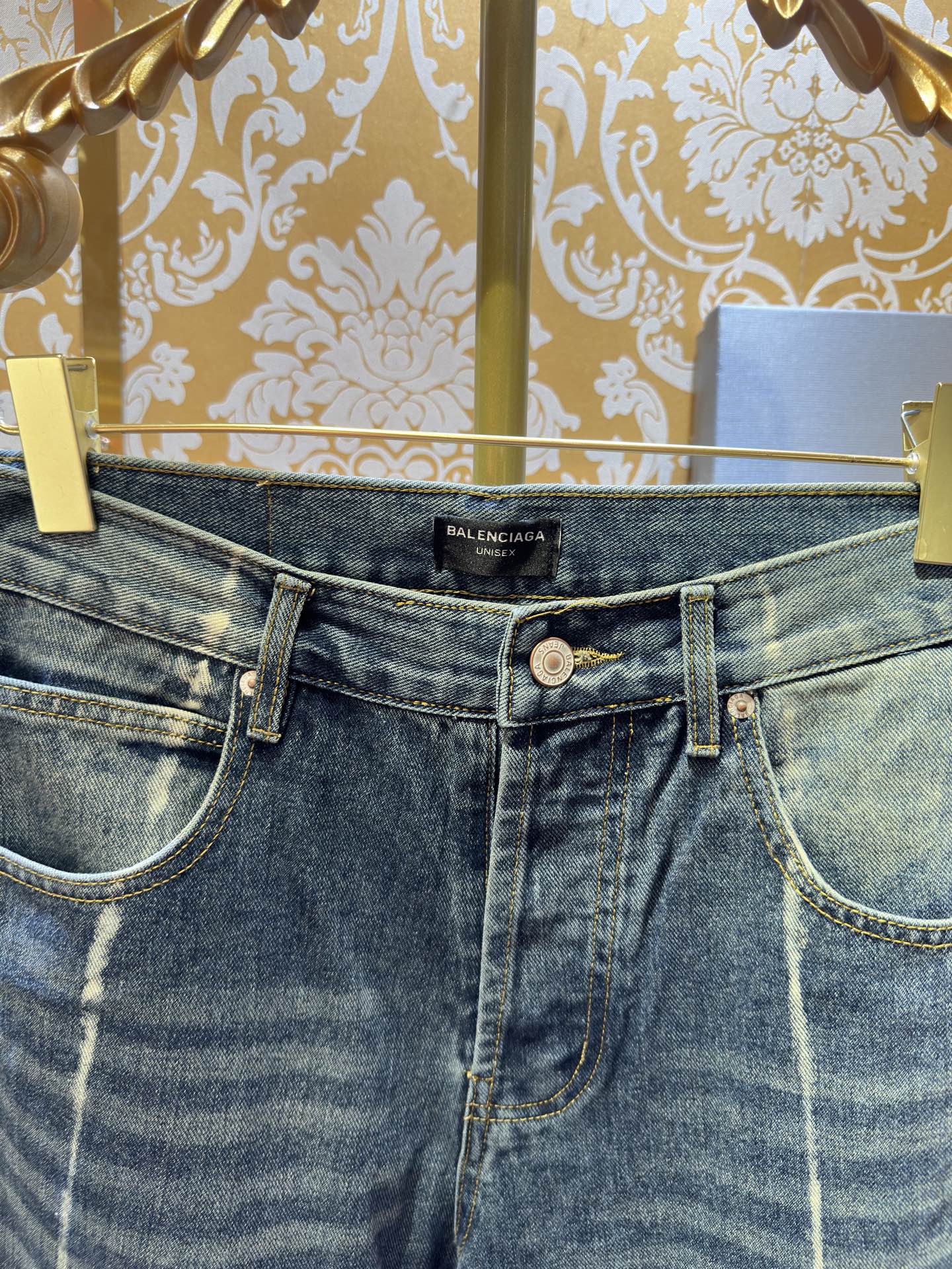 Balenciaga P400 牛仔水仔裤 - 手工做旧の高級デニム