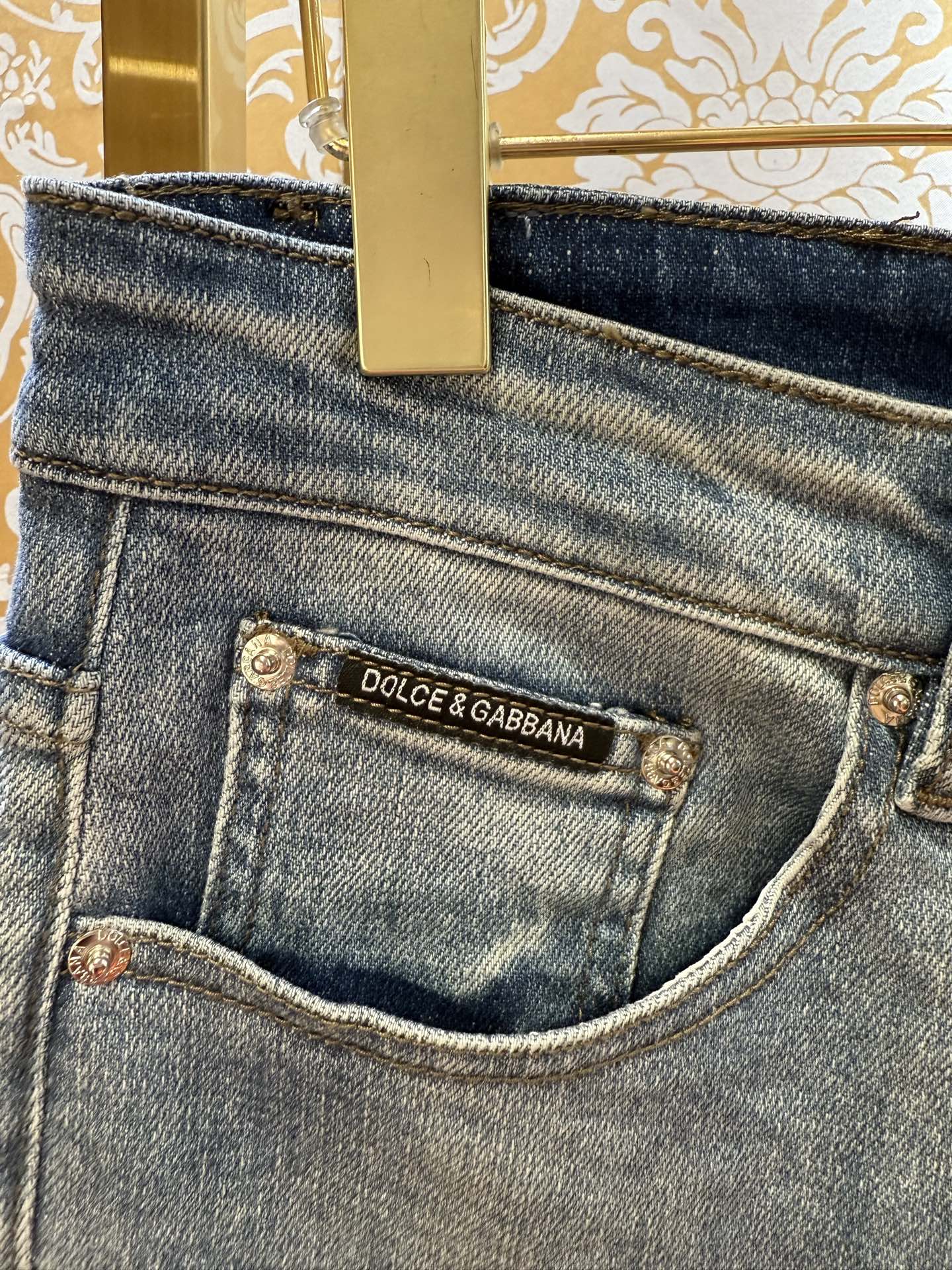 DOLCE & GABBANA p400 デニムパンツ - 修身小直筒デザイン