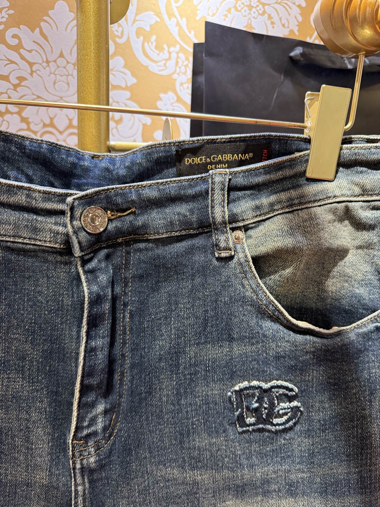 DOLCE & GABBANA p400 修身小直筒牛仔裤