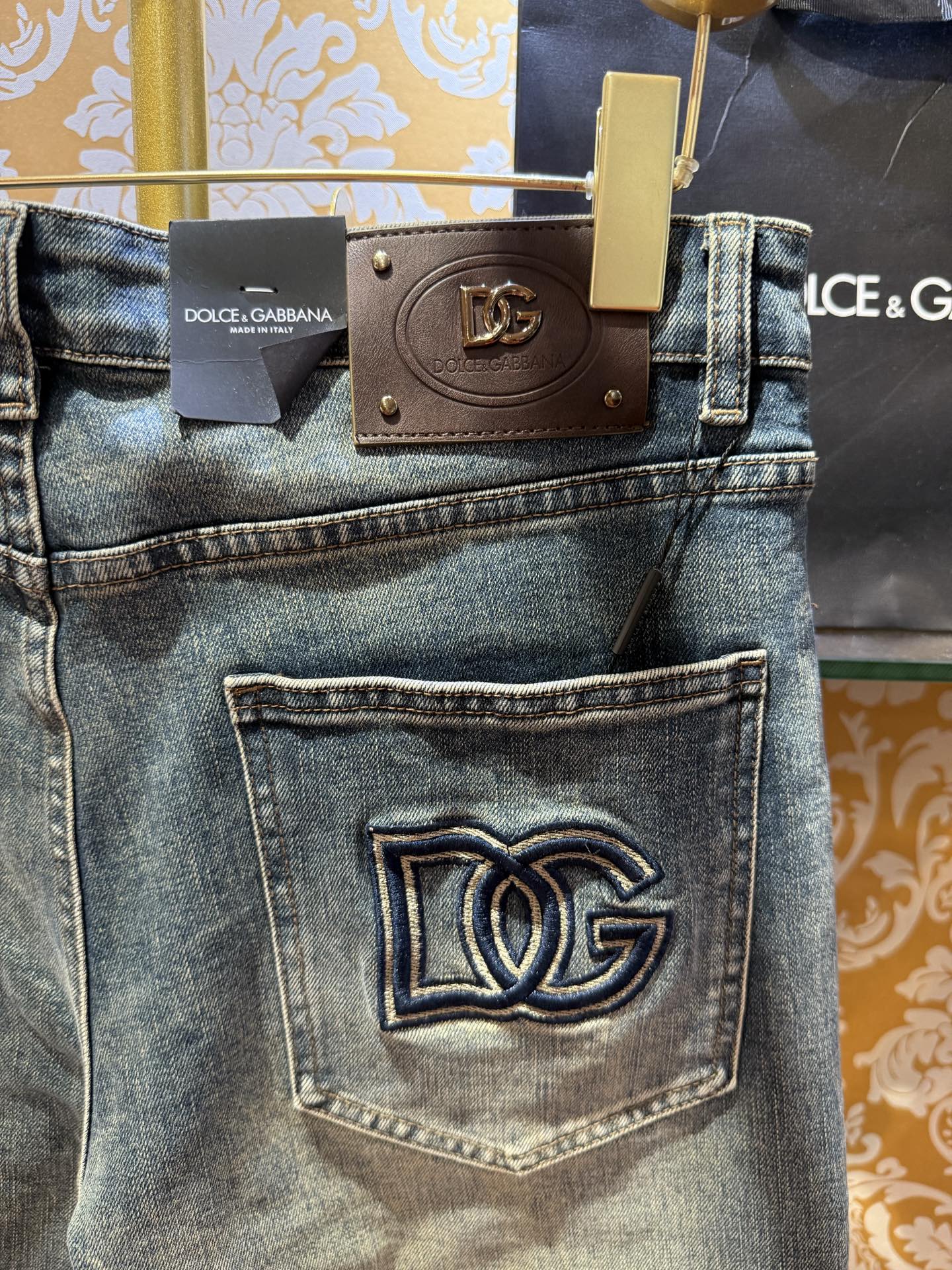 DOLCE & GABBANA p400 デニムパンツ - 修身小直筒デザイン