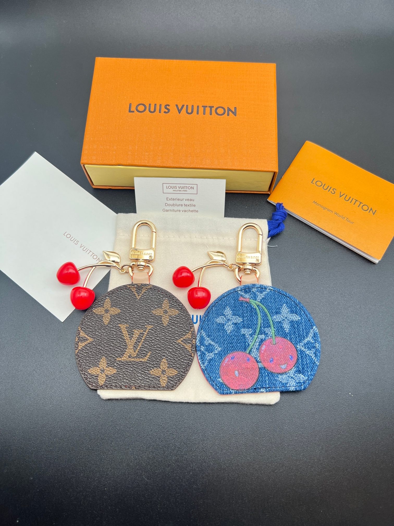 新品❗️ M02830(对版兰色眼睛)
☀️Louis Vuitton 路易威登LV x TM CERI