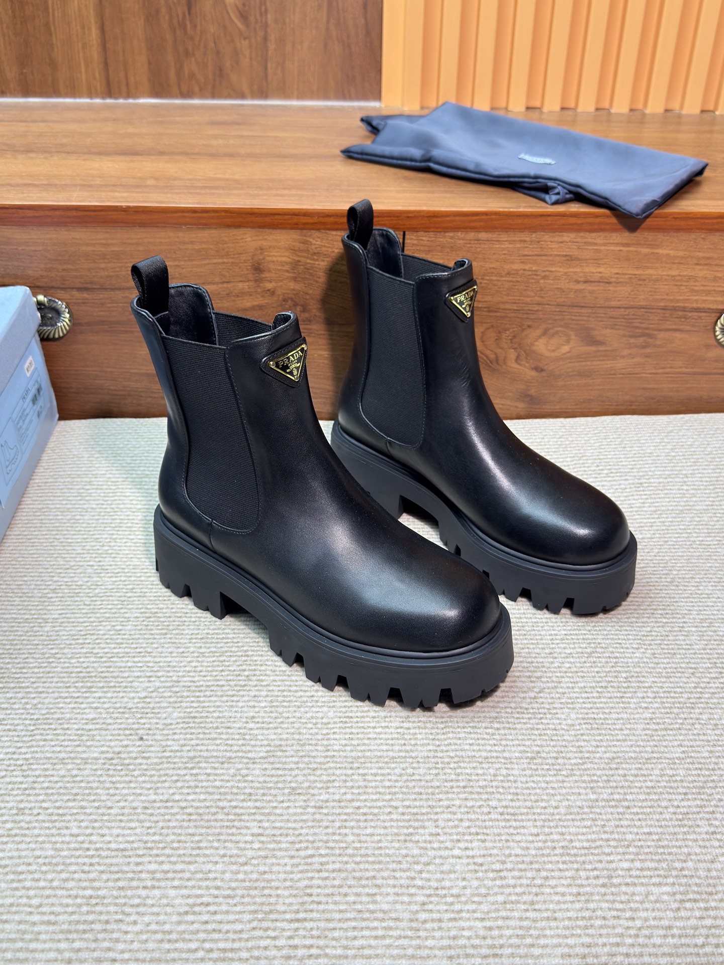 NO:612285,cowhide,boots,boots,cowhide19860909牛皮,靴子,boots,cowhide,Women's Shoes