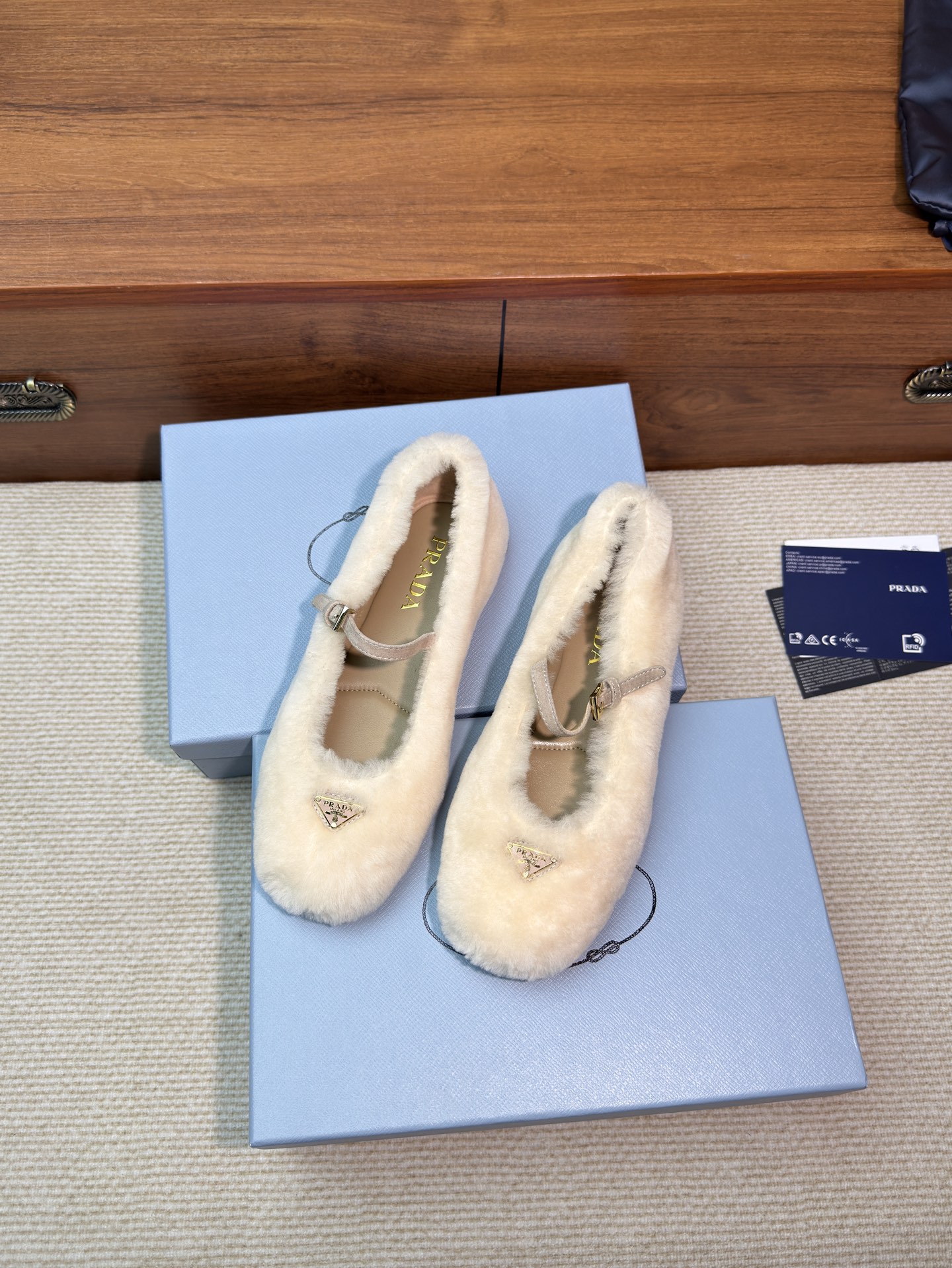 NO:612330,White, furry shoes19860909白色,毛毛鞋,Women's Shoes