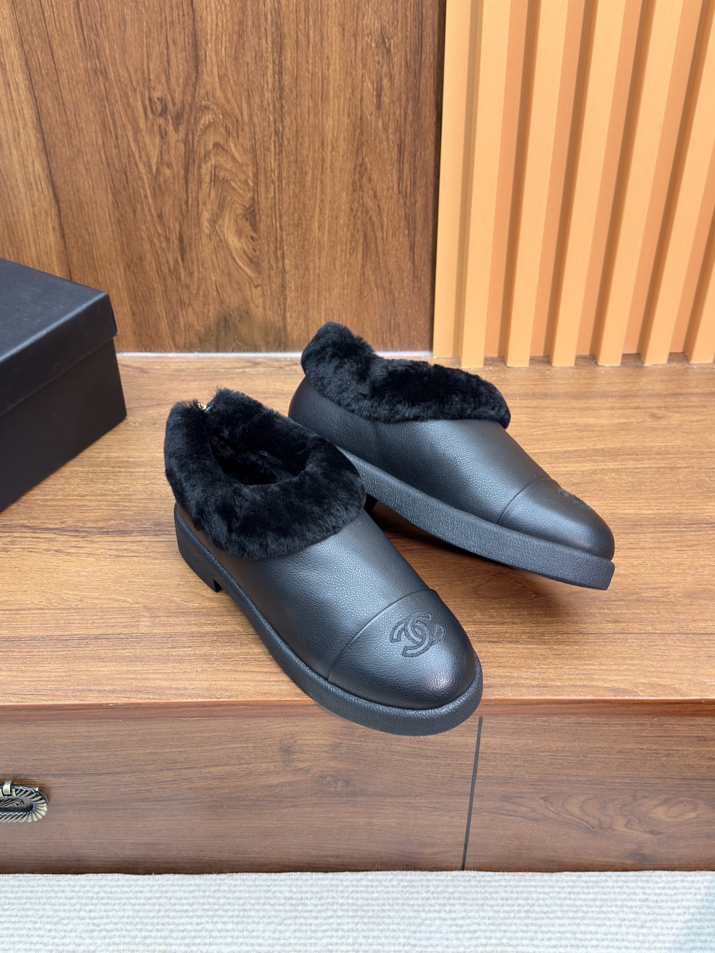 NO:612299,Black leather, fur shoes19860909黑色皮面,毛毛鞋,Women's Shoes