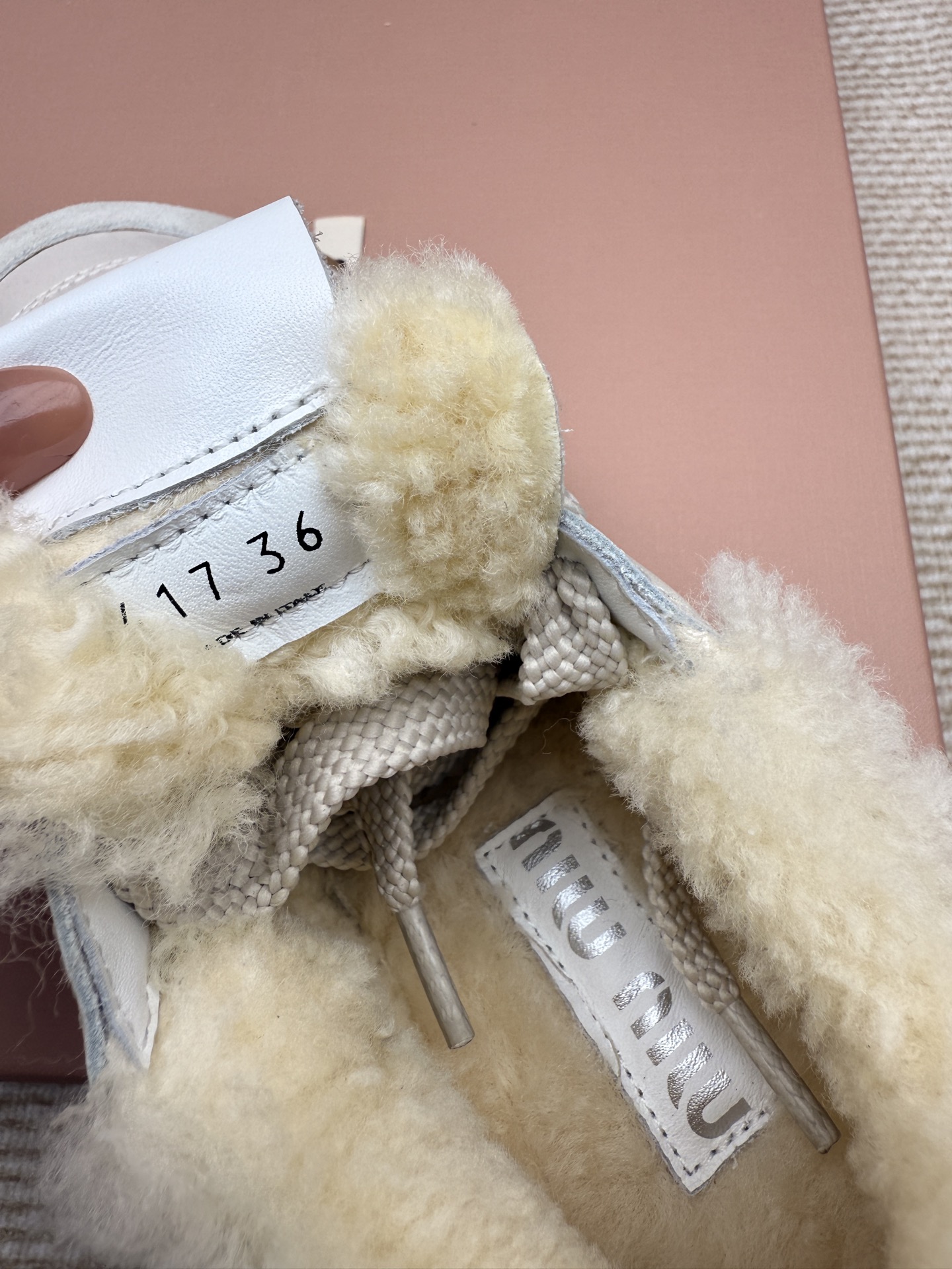 NO:630958,More details,casual shoes/sneakers,sneakers19860909更多细节,休闲鞋/运动鞋毛毛鞋,sneakers,Women's Shoes