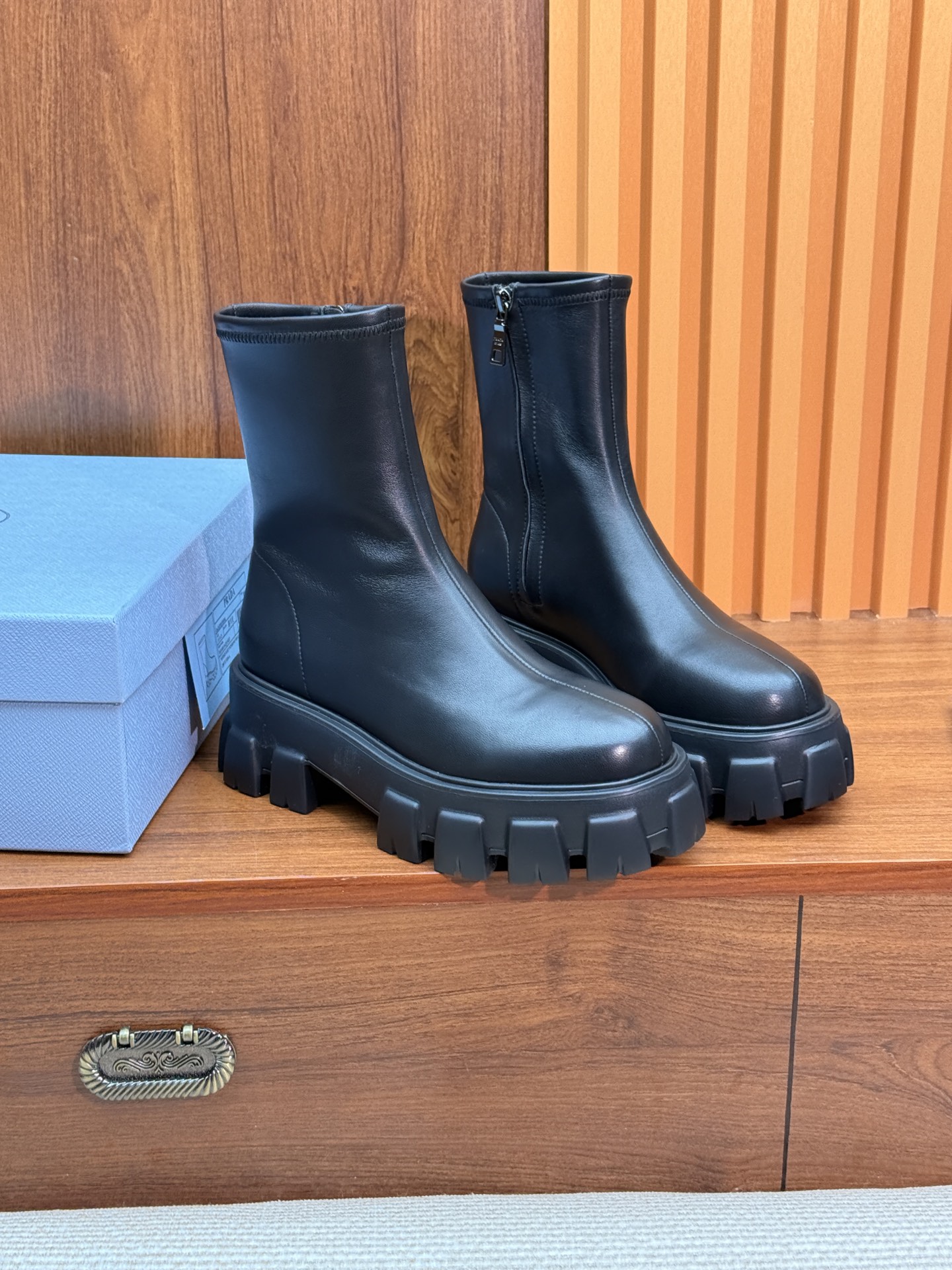 NO:631025,sheepskin,boots,boots,sheepskin19860909羊皮,靴子,boots,sheepskin,Women's Shoes