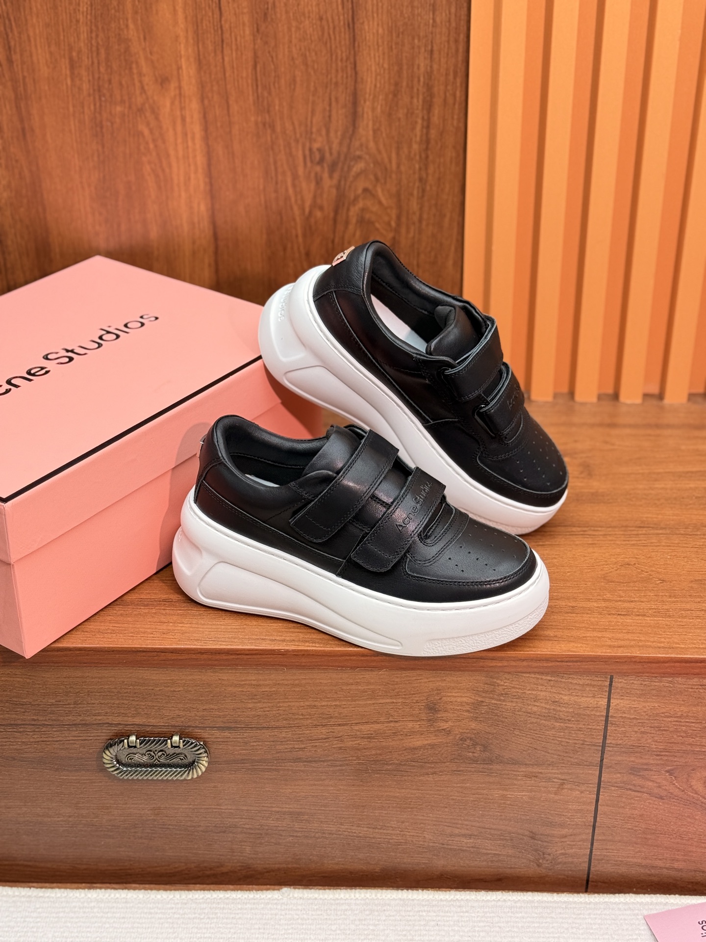 NO:680239,black,casual shoes/sneakers,sneakers19860909黑色,休闲鞋/运动鞋,sneakers,Women's Shoes