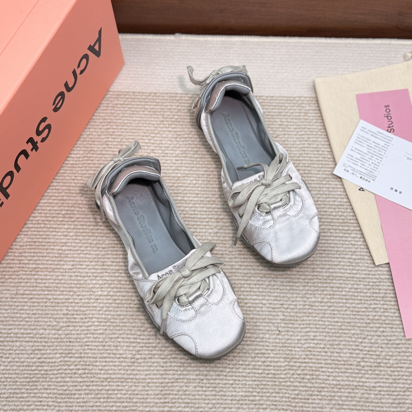 NO:681000,Satin light gray, ballet shoes19860909缎面浅灰色,芭蕾舞鞋,Women's Shoes