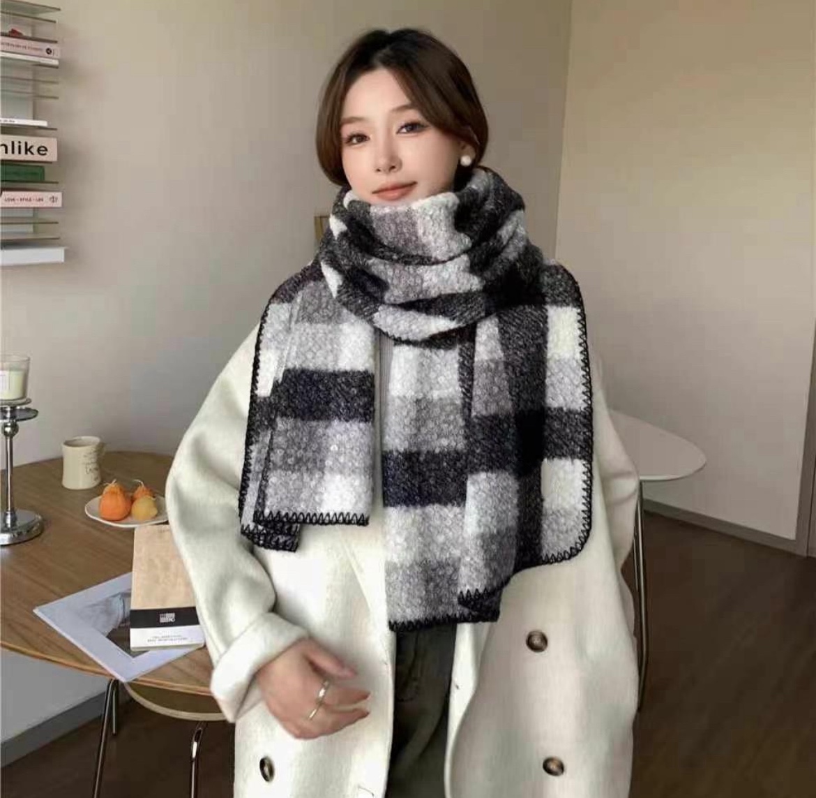 王牌口碑burberry深度水波纹经典羊绒格子围巾专柜最新品相目前专柜都换上了新标经典中的经典.全品相其