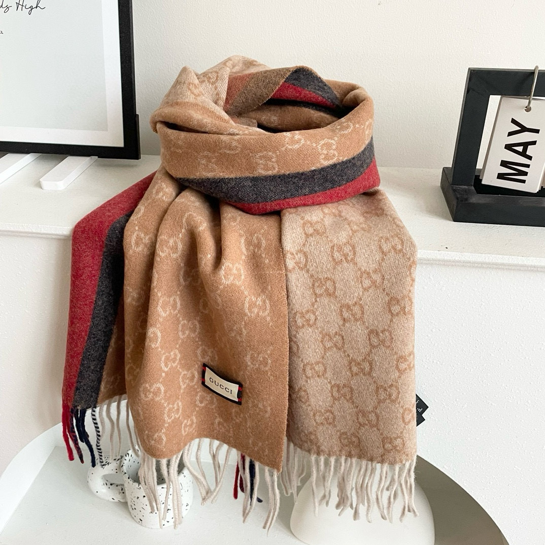 特价 Gucci  · 古奇经典羊绒披肩围巾❗来个硬货.麻溜的安排上.纯正出口❗原订单已经交货一批，其中