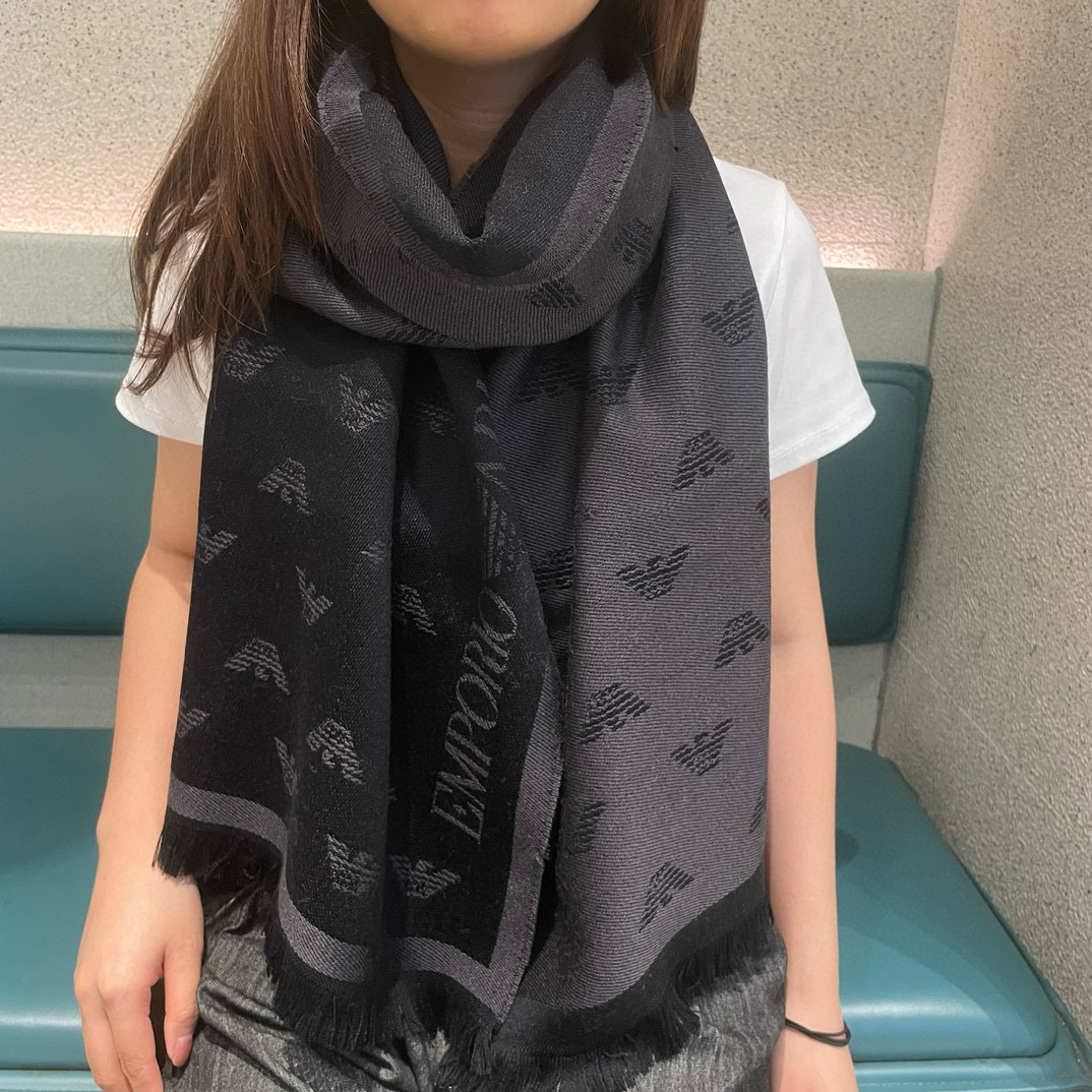 2025 Armani Men’s Scarf: Classic Logo Design for Successful Men’s Fashion