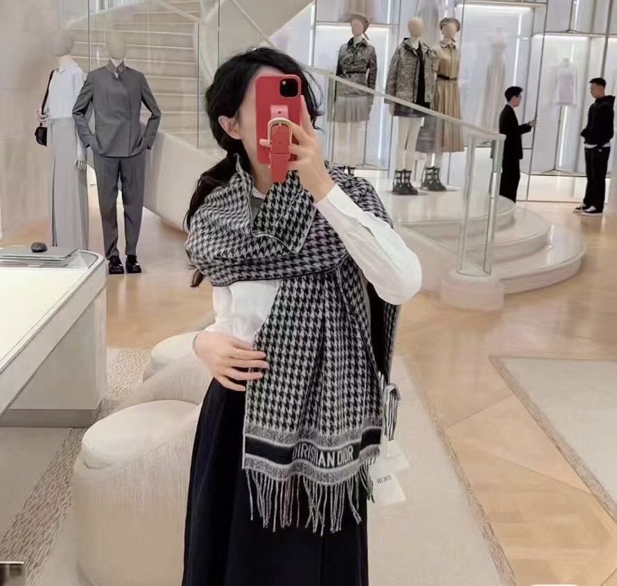 💋2025专柜最新款💨巴黎世家 火爆来袭💥🎊顶级色织工艺。此工艺只有大牌纯正代工厂才有的工艺‼️100%