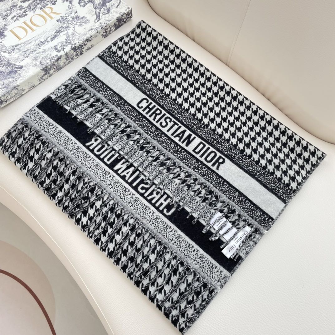 💋2025专柜最新款💨巴黎世家 火爆来袭💥🎊顶级色织工艺。此工艺只有大牌纯正代工厂才有的工艺‼️100%