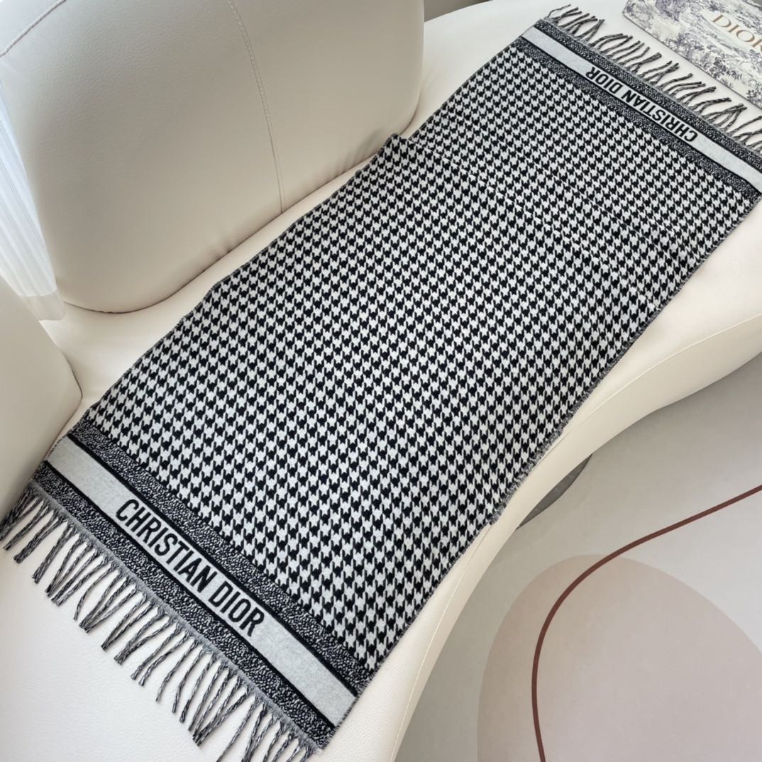 💋2025专柜最新款💨巴黎世家 火爆来袭💥🎊顶级色织工艺。此工艺只有大牌纯正代工厂才有的工艺‼️100%