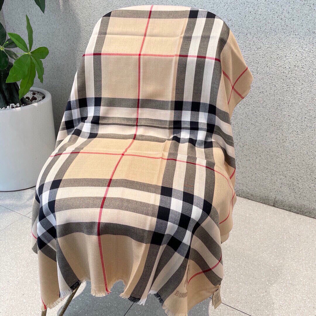  巴宝利💋新款到😍手慢🈚️抢‼️‼️👏💙顶级原单正品旷世绝美顶级高端货👼【绝对值得珍藏👍】👏香奈儿绝美百