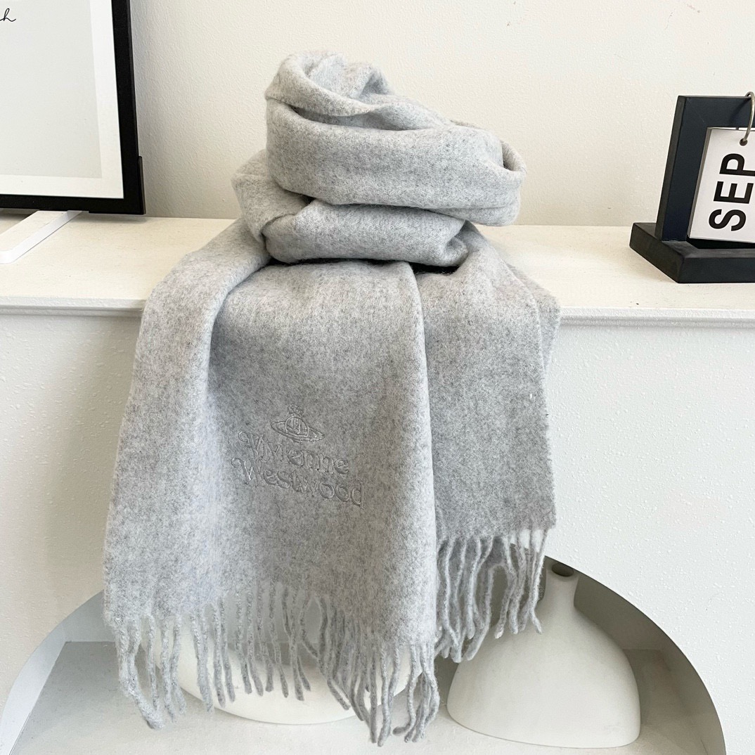 ✨✨英国朋克教母“西太后Vivienne Westwood”最爱的土星❗❗从精神上，Vivenne We