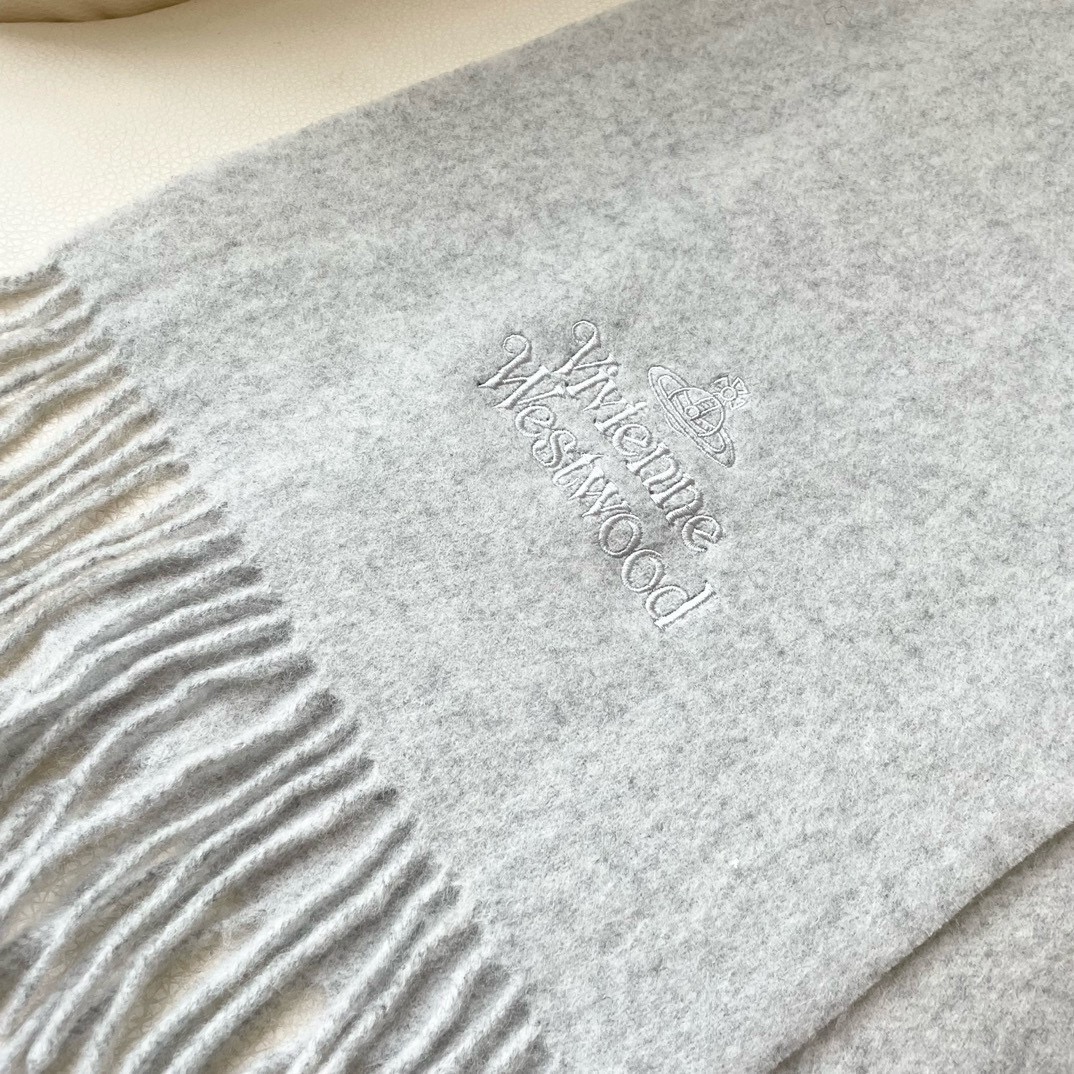 ✨✨英国朋克教母“西太后Vivienne Westwood”最爱的土星❗❗从精神上，Vivenne We