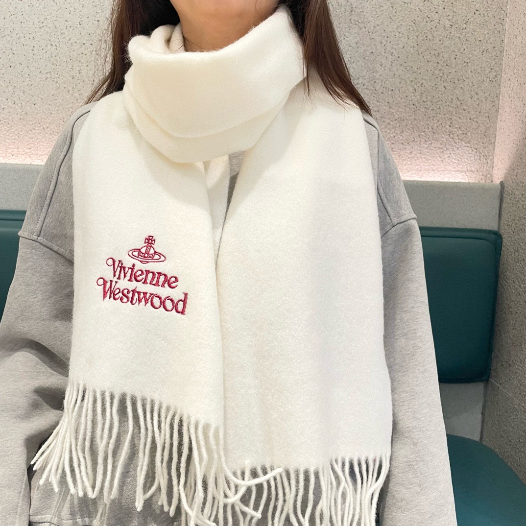 ✨✨英国朋克教母“西太后Vivienne Westwood”最爱的土星❗❗从精神上，Vivenne We