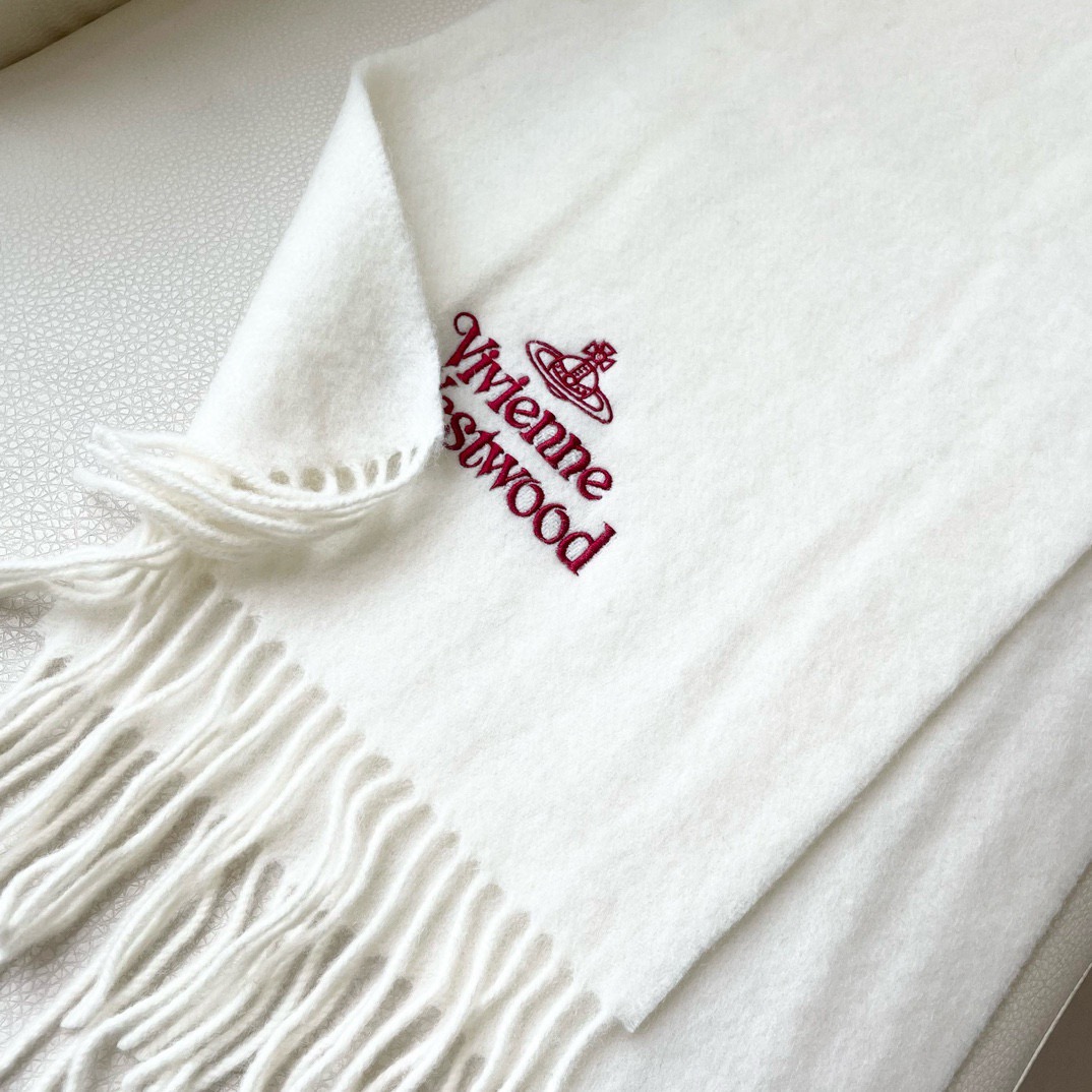 ✨✨英国朋克教母“西太后Vivienne Westwood”最爱的土星❗❗从精神上，Vivenne We