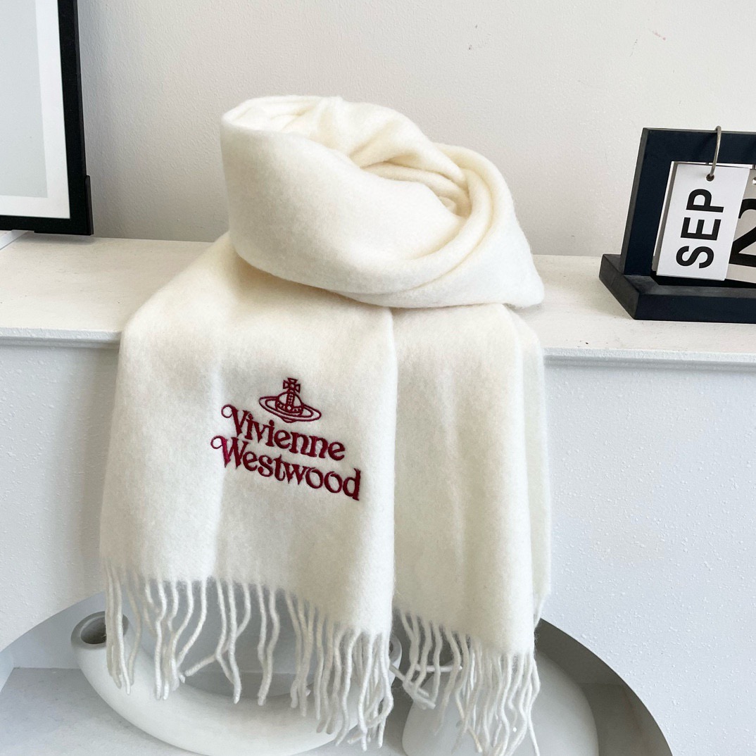 ✨✨英国朋克教母“西太后Vivienne Westwood”最爱的土星❗❗从精神上，Vivenne We