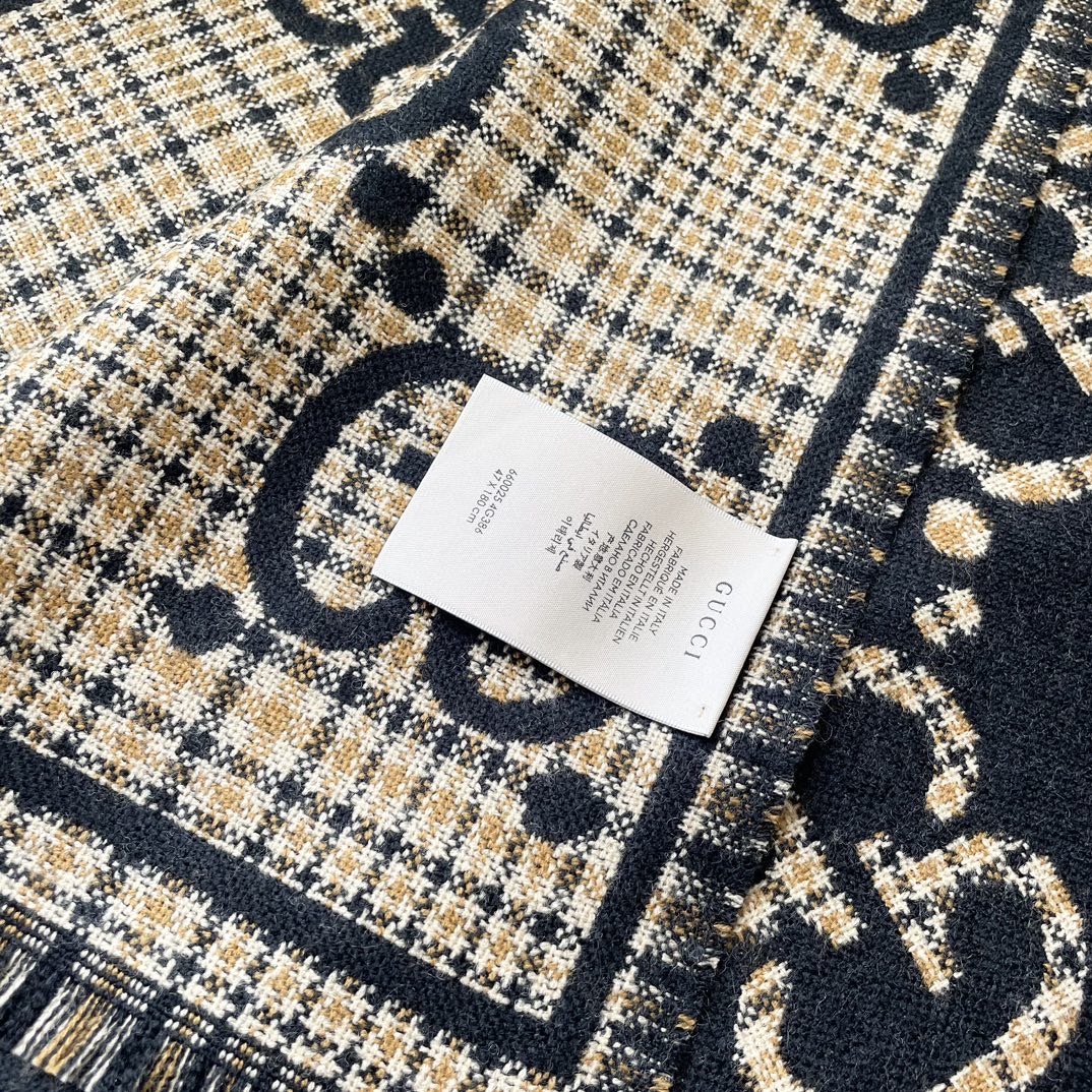   Gucci  · 古奇经典羊绒披肩围巾❗来个硬货.麻溜的安排上.纯正出口❗原订单已经交货一批，其中一