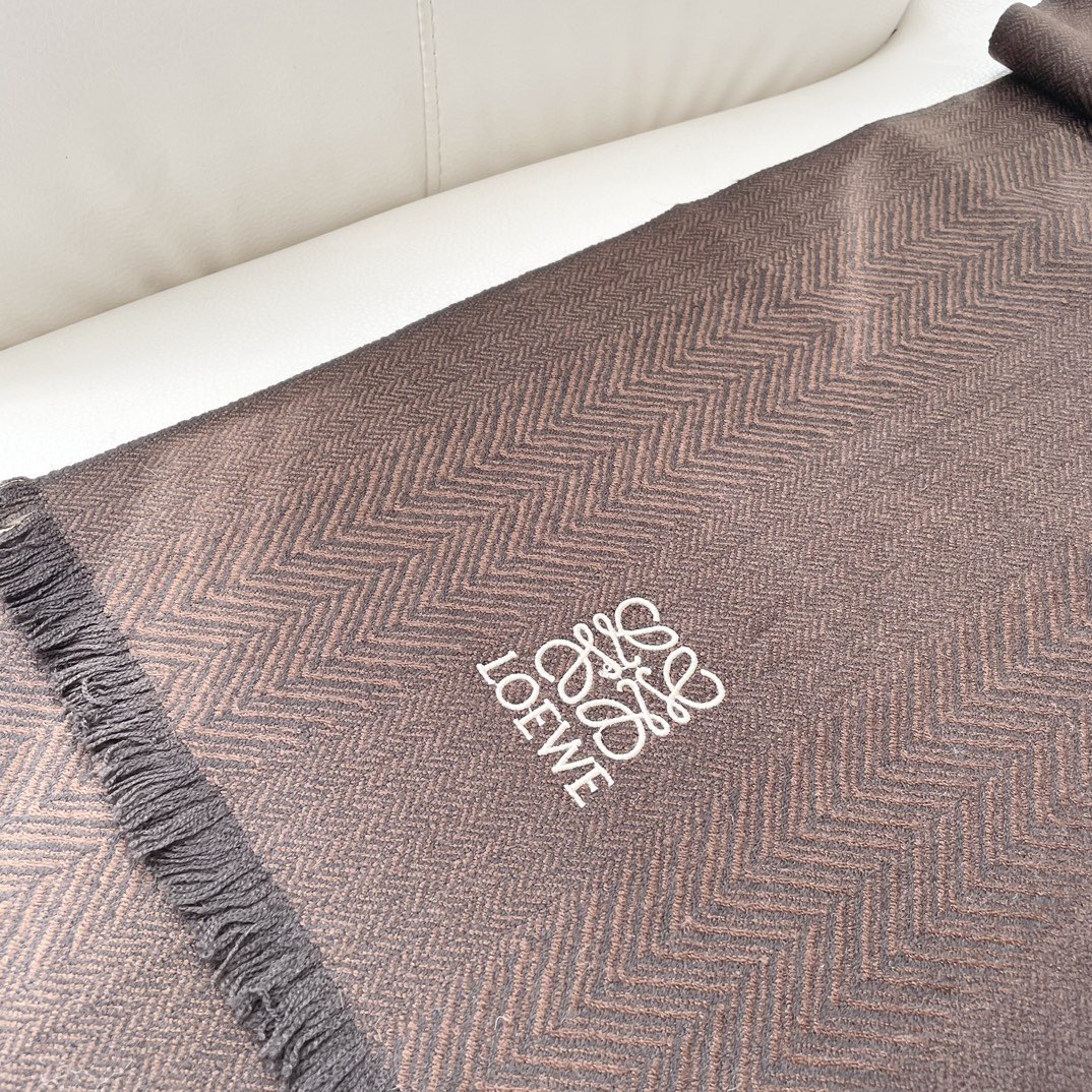 。爆款‼️顶级高尖端⚠️【LOEWE罗意威直供迪拜出口货‼️】🎀官网双面罗意威新品✨双面羊绒围巾♨️高尖