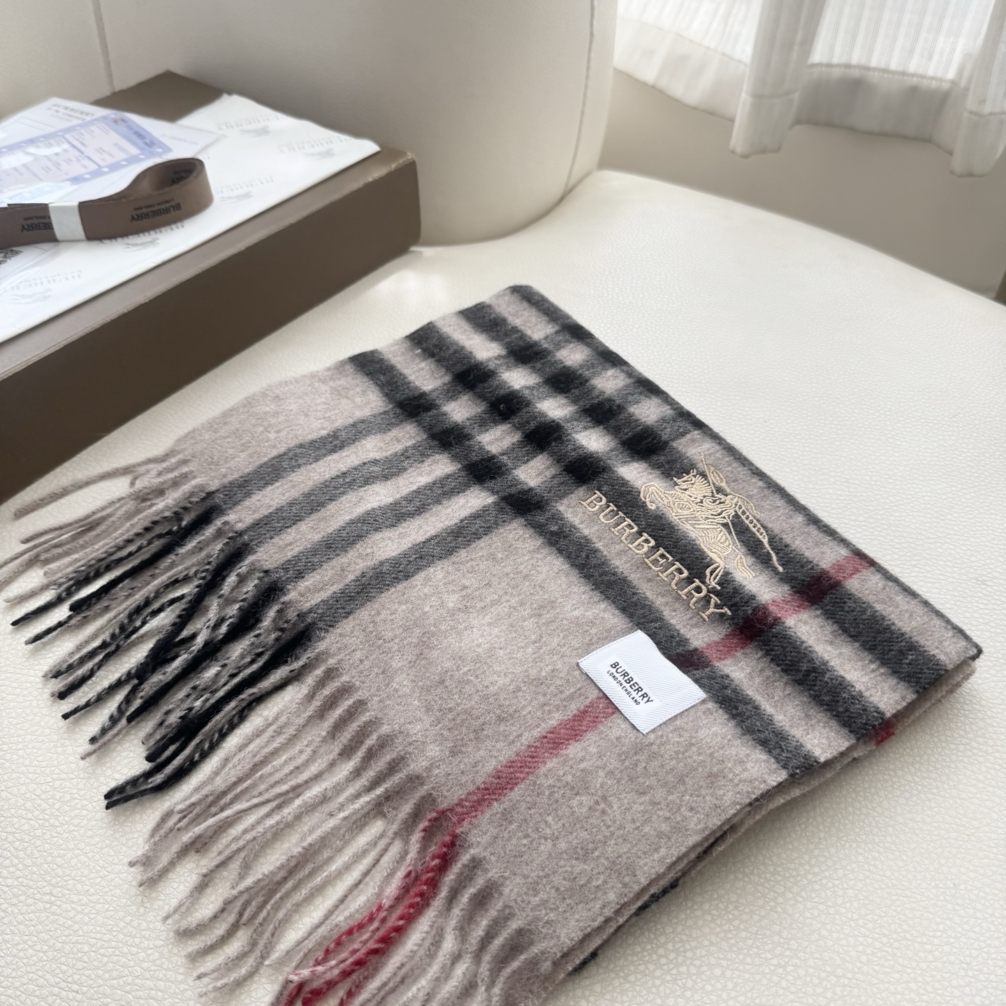  爆款🔺双面羊绒专柜同步 经典设计完美，若隐若现的巴宝利标志，强烈推荐手慢无‼️千万别去专柜买‼️代购就