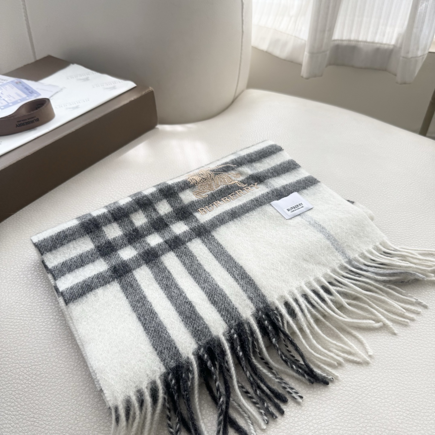  爆款🔺双面羊绒专柜同步 经典设计完美，若隐若现的巴宝利标志，强烈推荐手慢无‼️千万别去专柜买‼️代购就