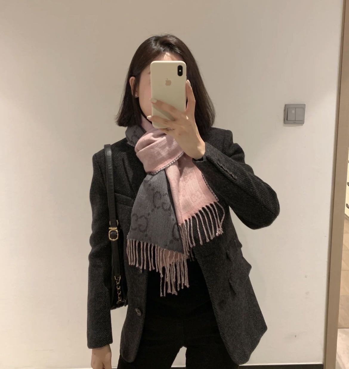   高版本 牛❗️稳稳的“高段位”！！全网最高版本❗️】时髦过冬！！Gucci秋冬新款提花双面围巾！高端