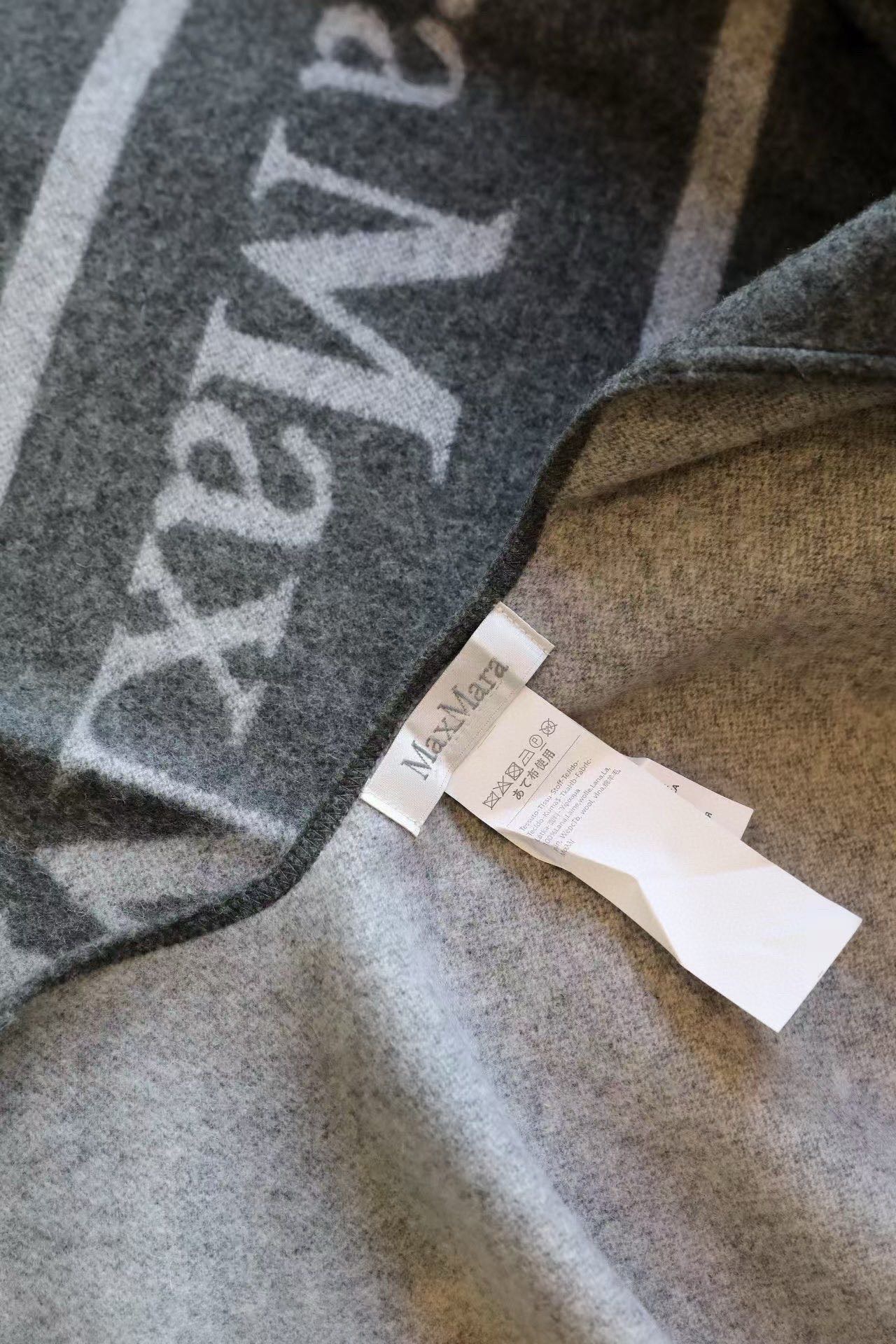  Maxmara臻品推荐，24年最火的斗篷披肩，同步专柜5000➕，秋冬新款！亲妈价格给力推荐！造型功能