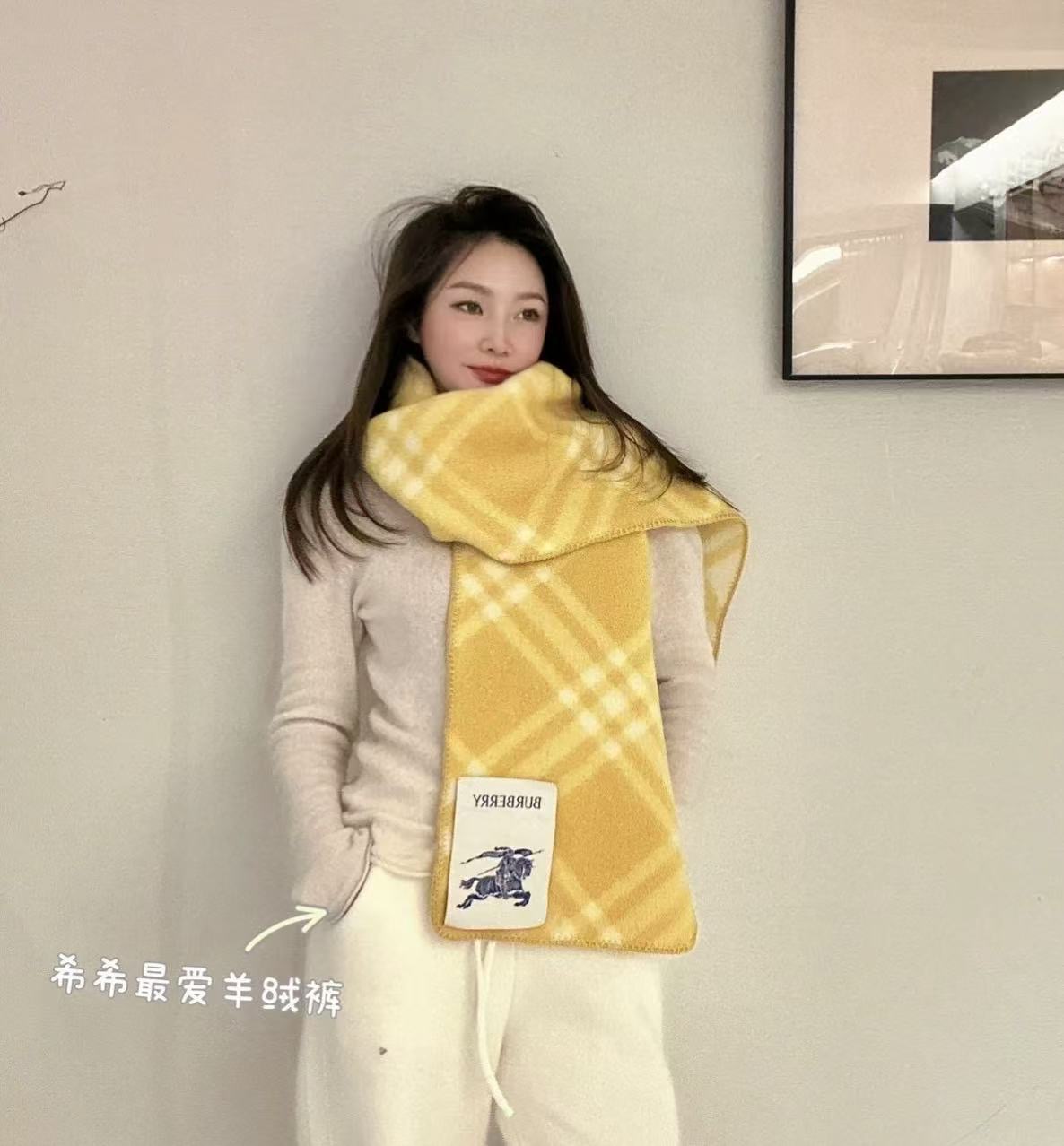 （2025最新版本缩边）
𝐁𝐔𝐑𝐁𝐄𝐑𝐑✓最新配色。 【斜格长巾】
工艺与材质完全与专柜无区别，粗犷耐用