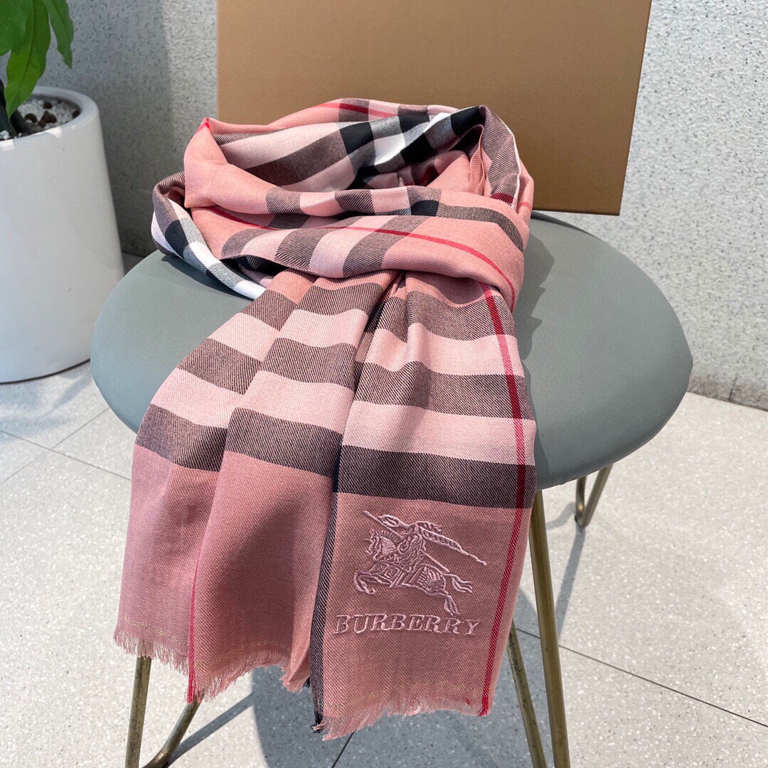 巴宝利💋新款到😍手慢🈚️抢‼️‼️👏💙顶级原单正品旷世绝美顶级高端货👼【绝对值得珍藏👍】👏香奈儿绝美百搭