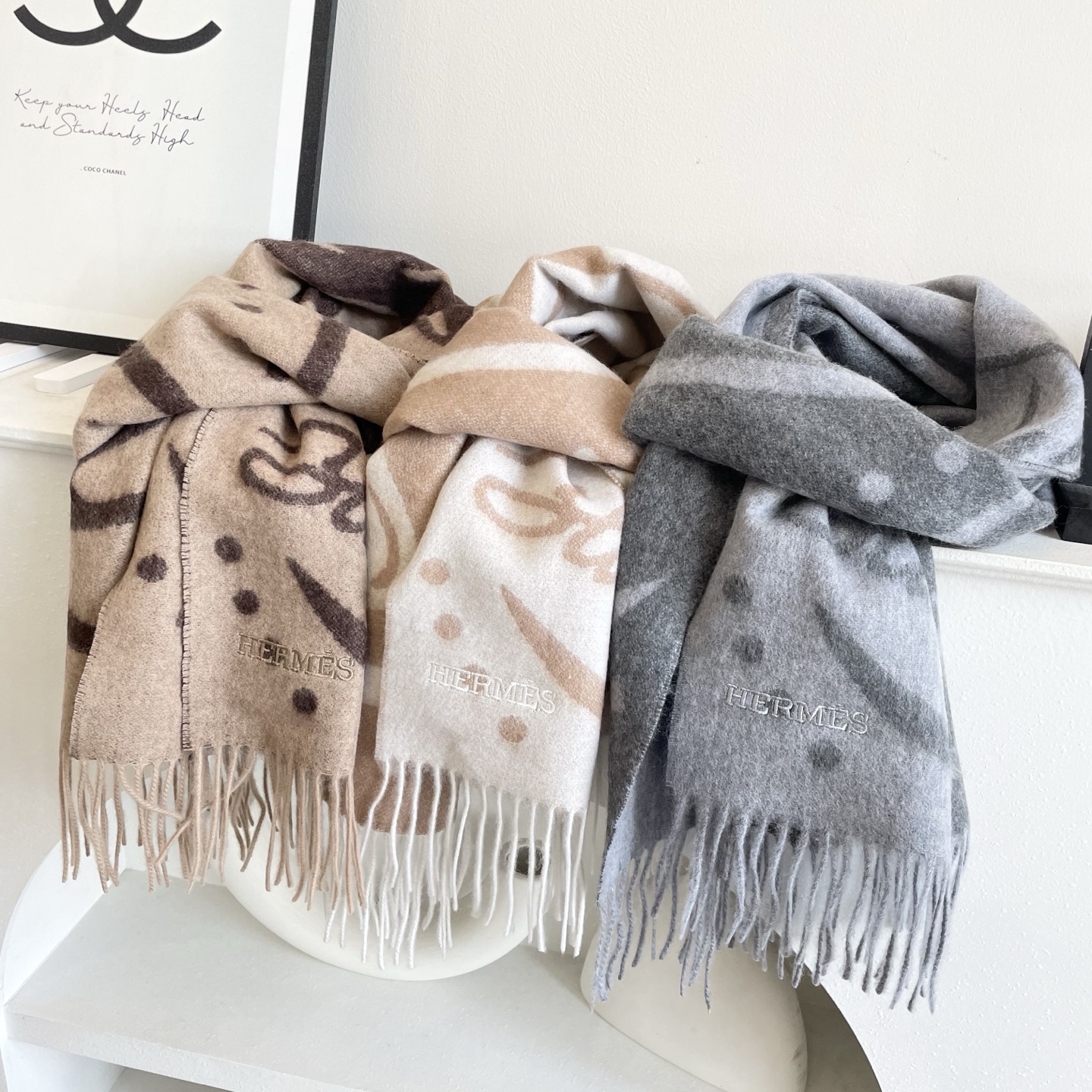 上新2025爱马仕顶级山羊绒男女款围巾且买且珍惜😍~都是出口订单所以比较难遇❤️东西讲究少而精😍好看的一